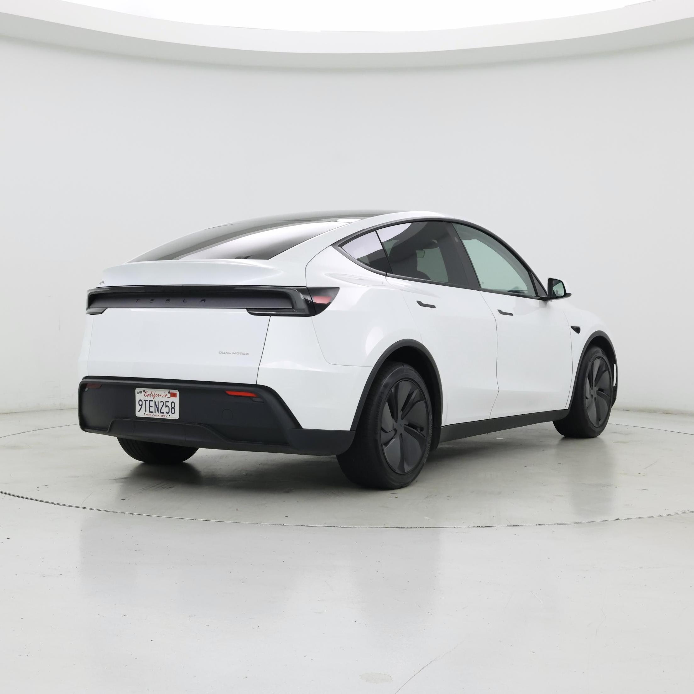 Thumbnail: 2026 Tesla Model Y - 8