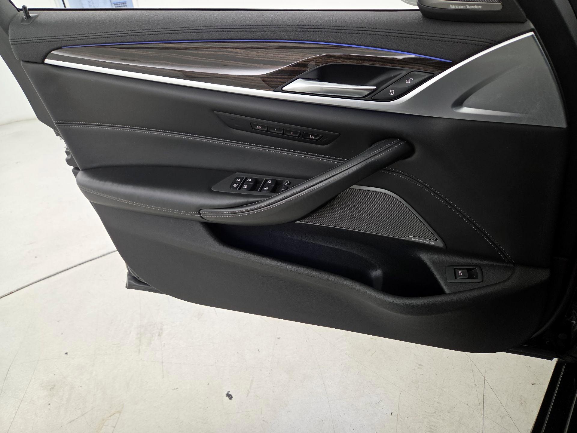 Thumbnail: 2019 BMW 5 Series - 12