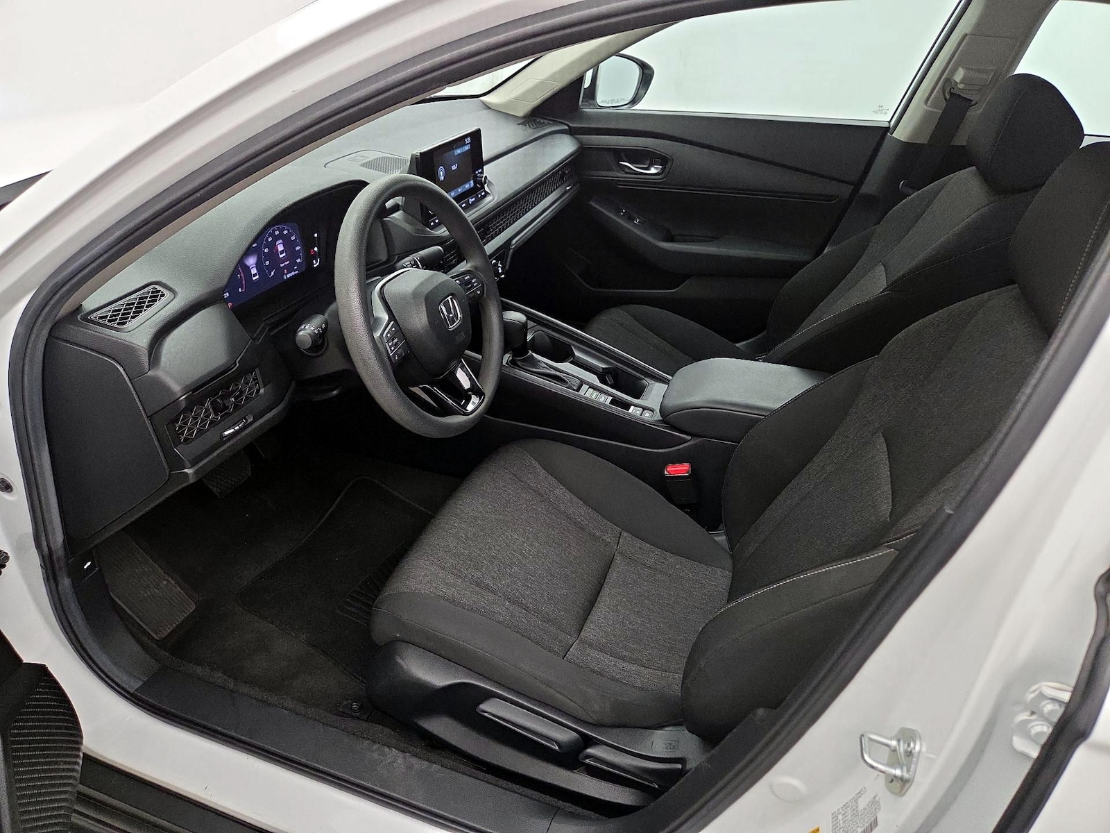 2025 Honda Accord LX - Photo 12