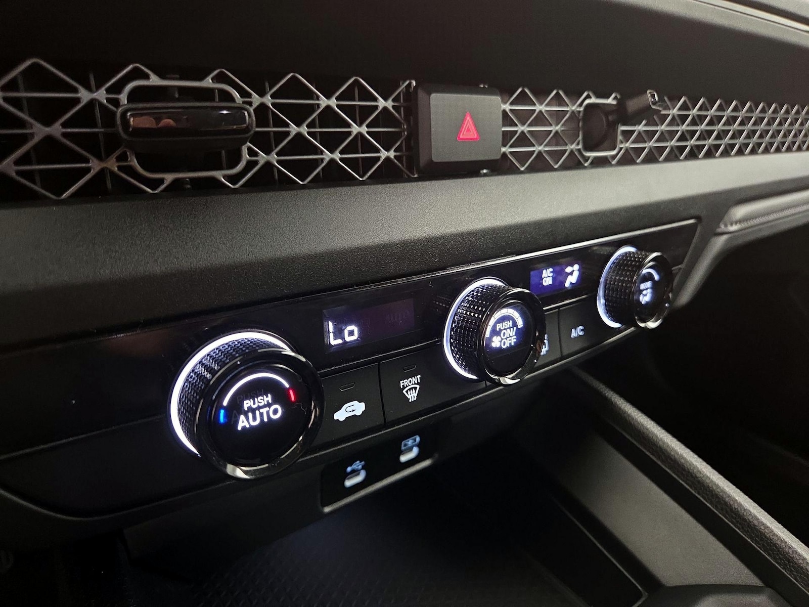 2025 Honda Accord LX - Photo 17