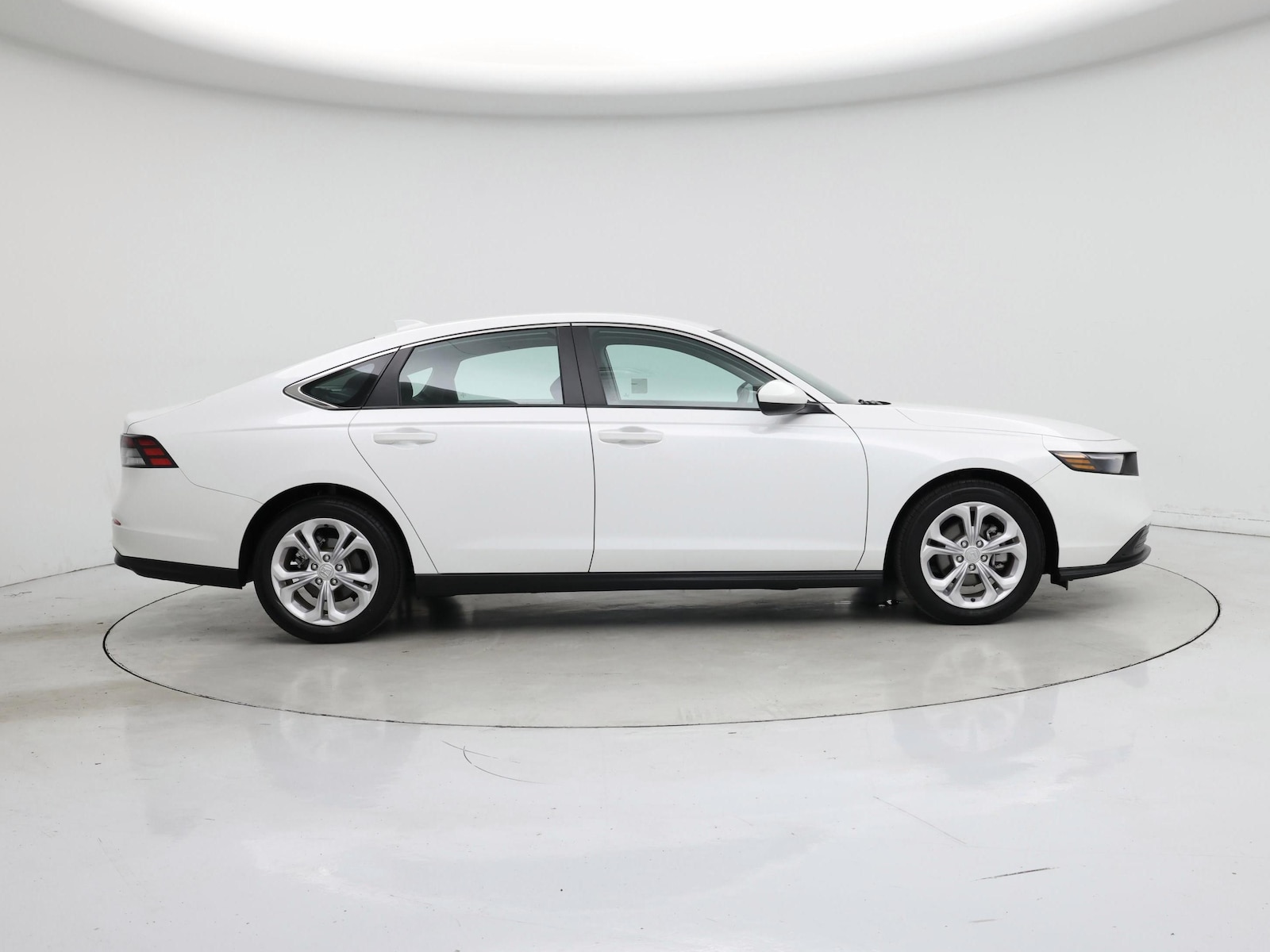 2025 Honda Accord LX - Photo 8