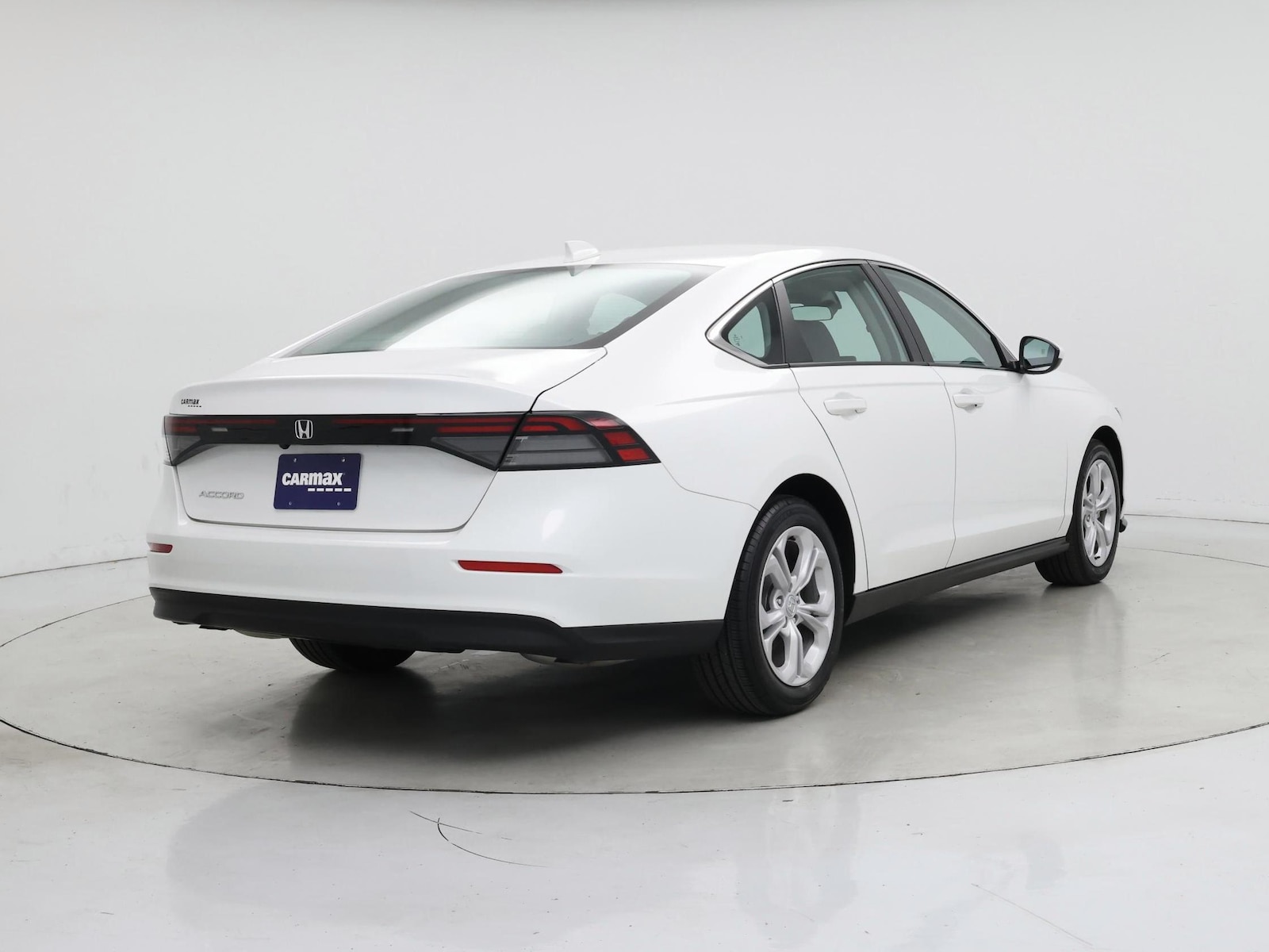 2025 Honda Accord LX - Photo 9