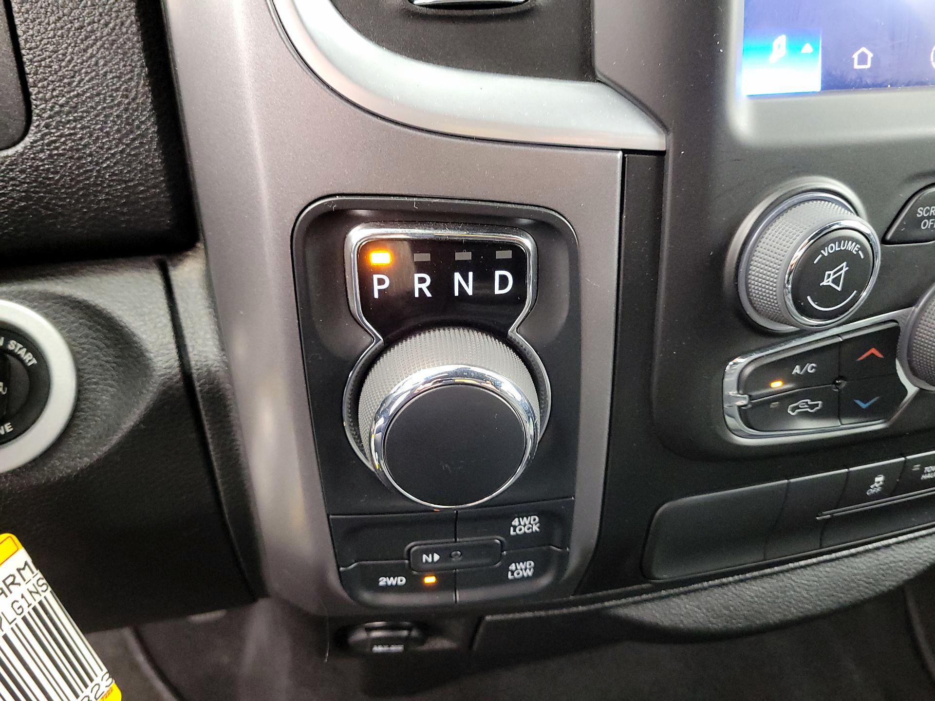 Thumbnail: 2022 RAM 1500 Classic - 17