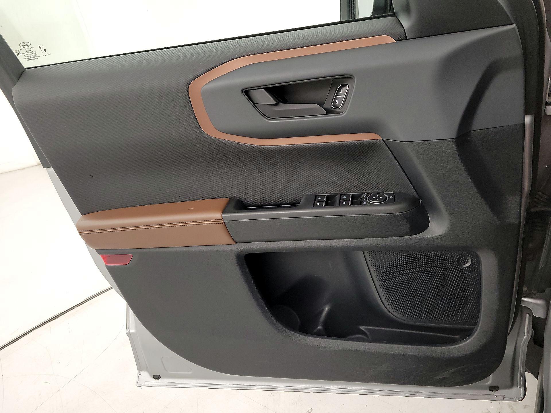 Thumbnail: 2021 Ford Bronco Sport - 12