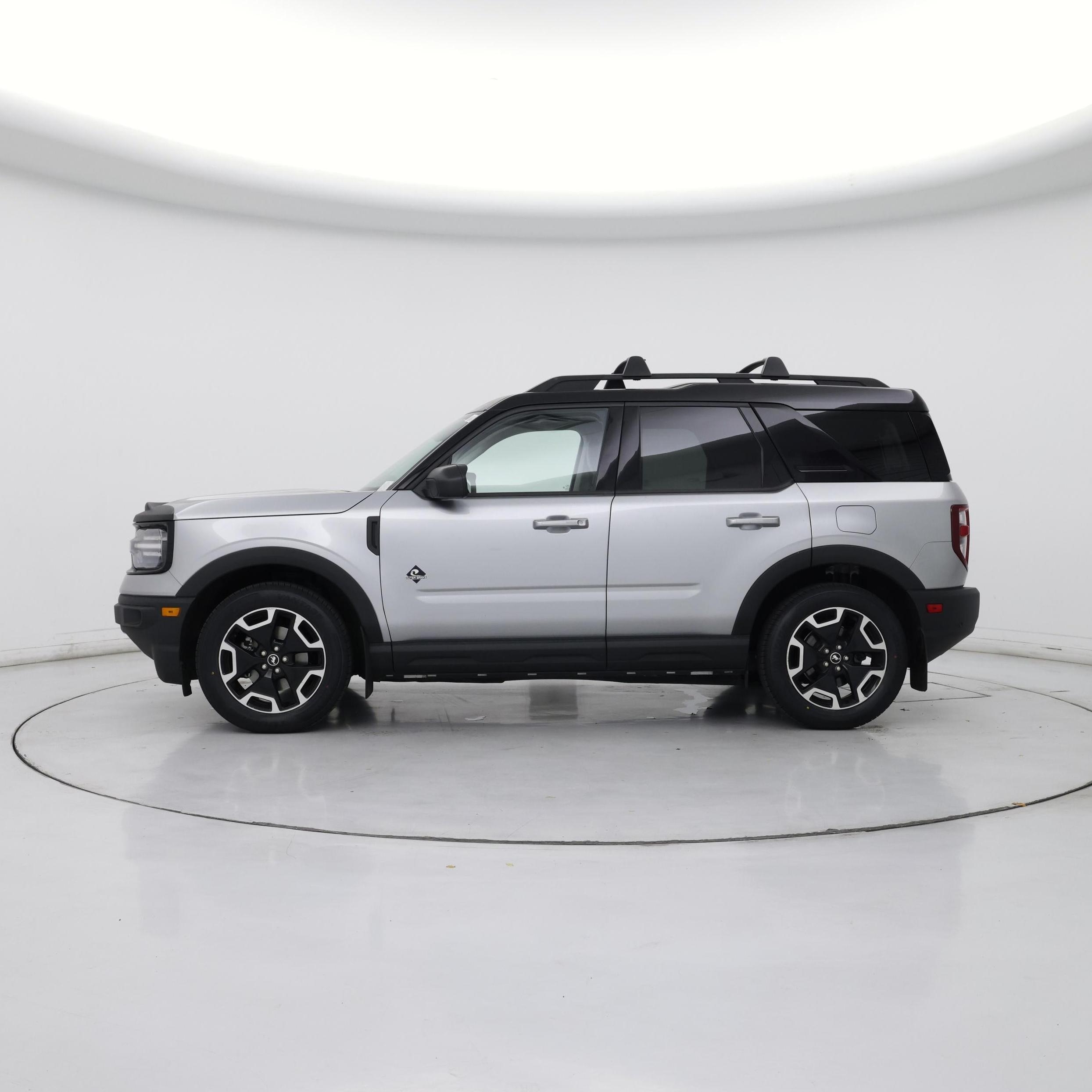 Thumbnail: 2021 Ford Bronco Sport - 3