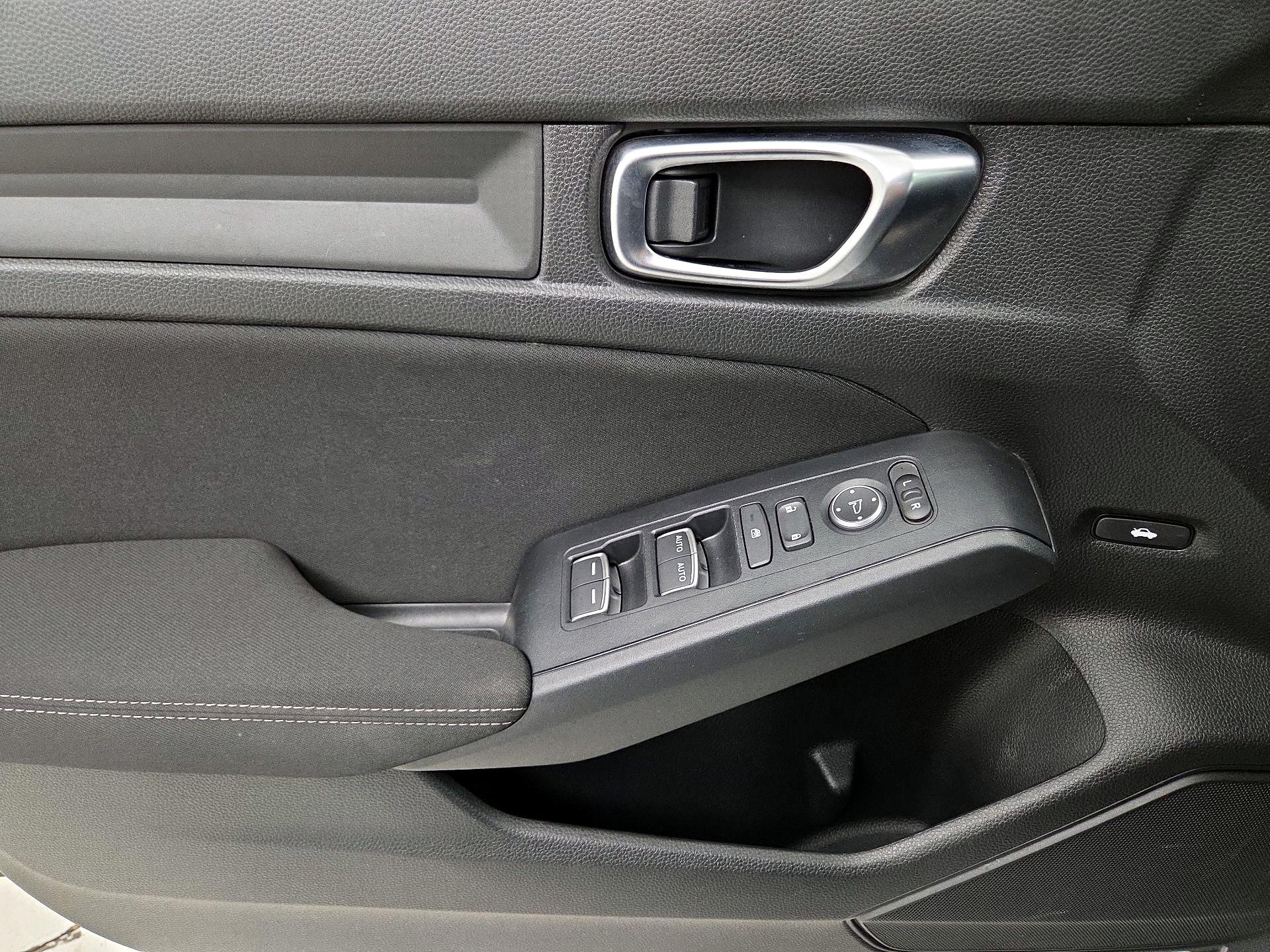 Thumbnail: 2024 Honda Civic - 12