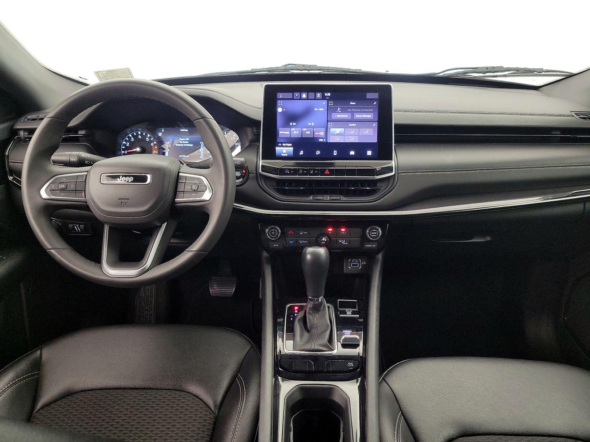 Thumbnail: 2023 Jeep Compass - 9