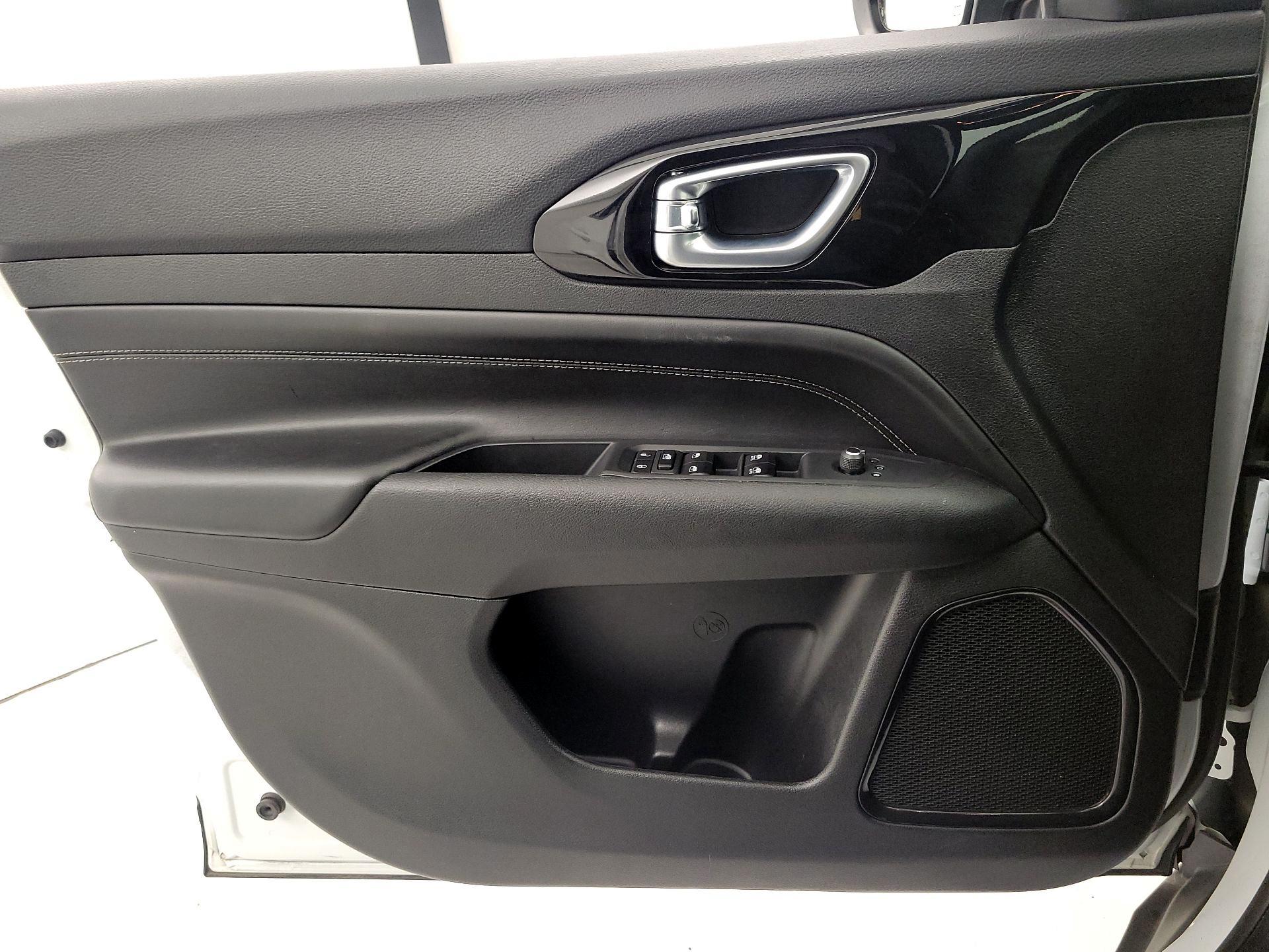 Thumbnail: 2023 Jeep Compass - 12