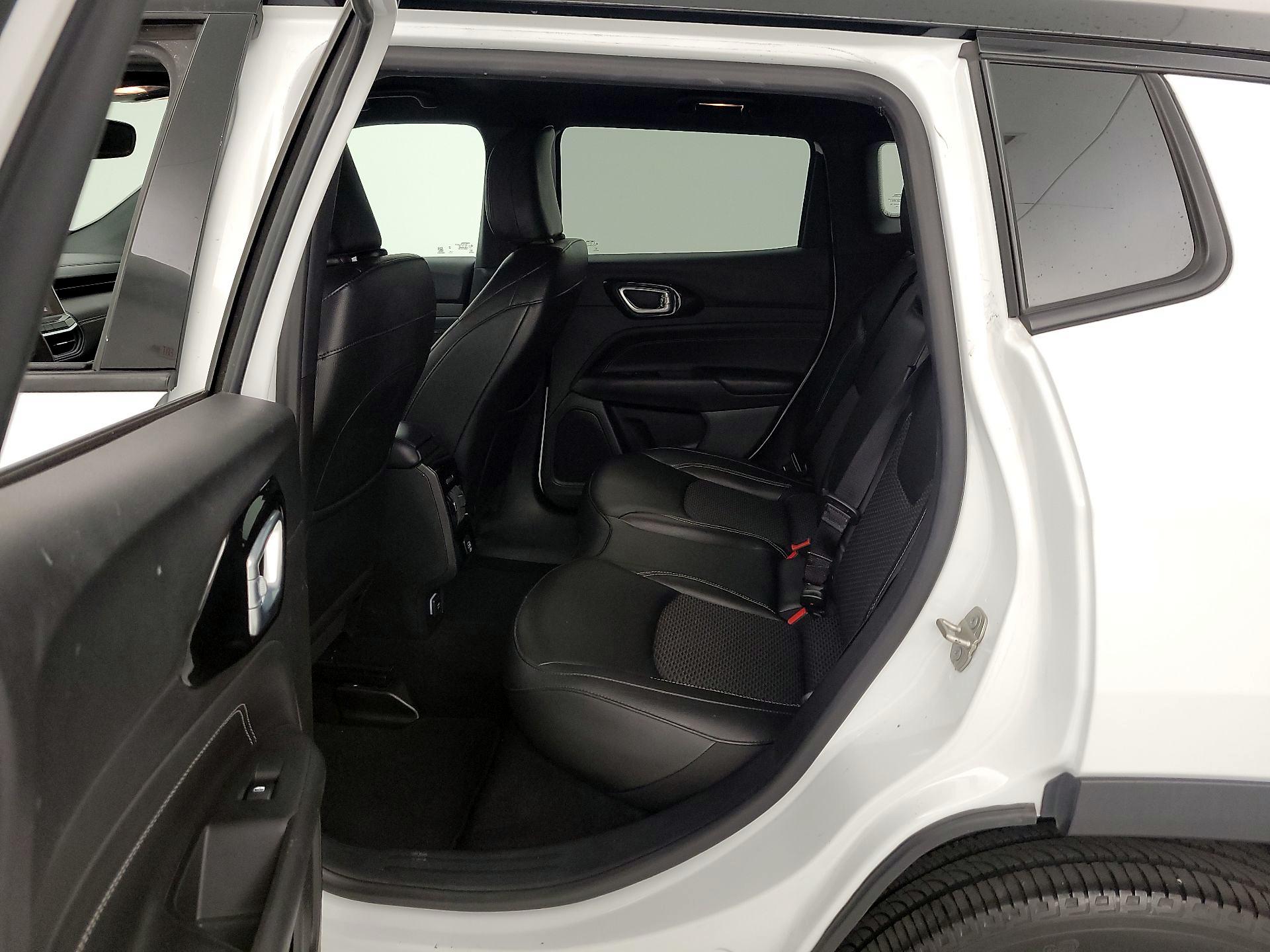 Thumbnail: 2023 Jeep Compass - 16