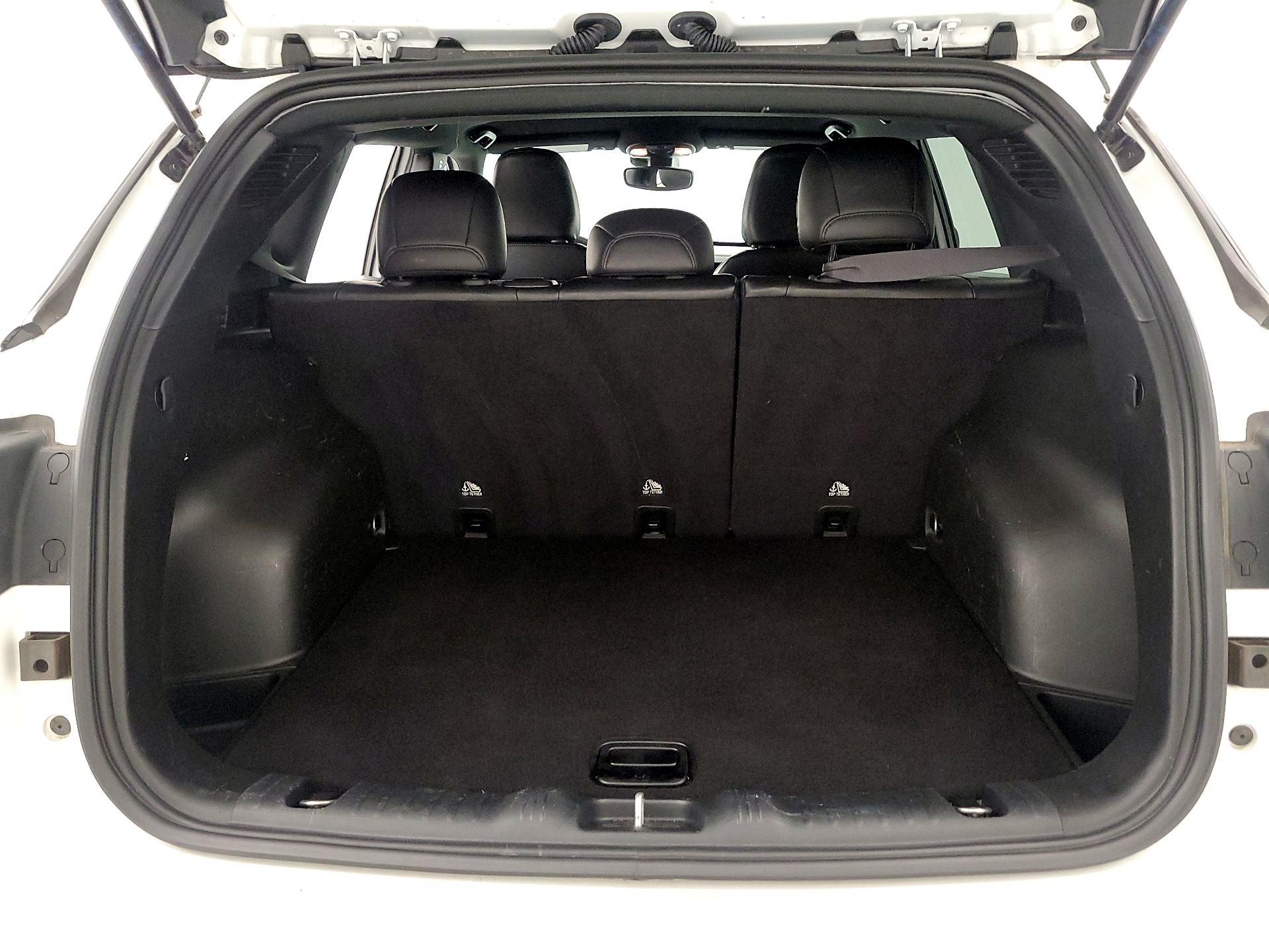 Thumbnail: 2023 Jeep Compass - 17