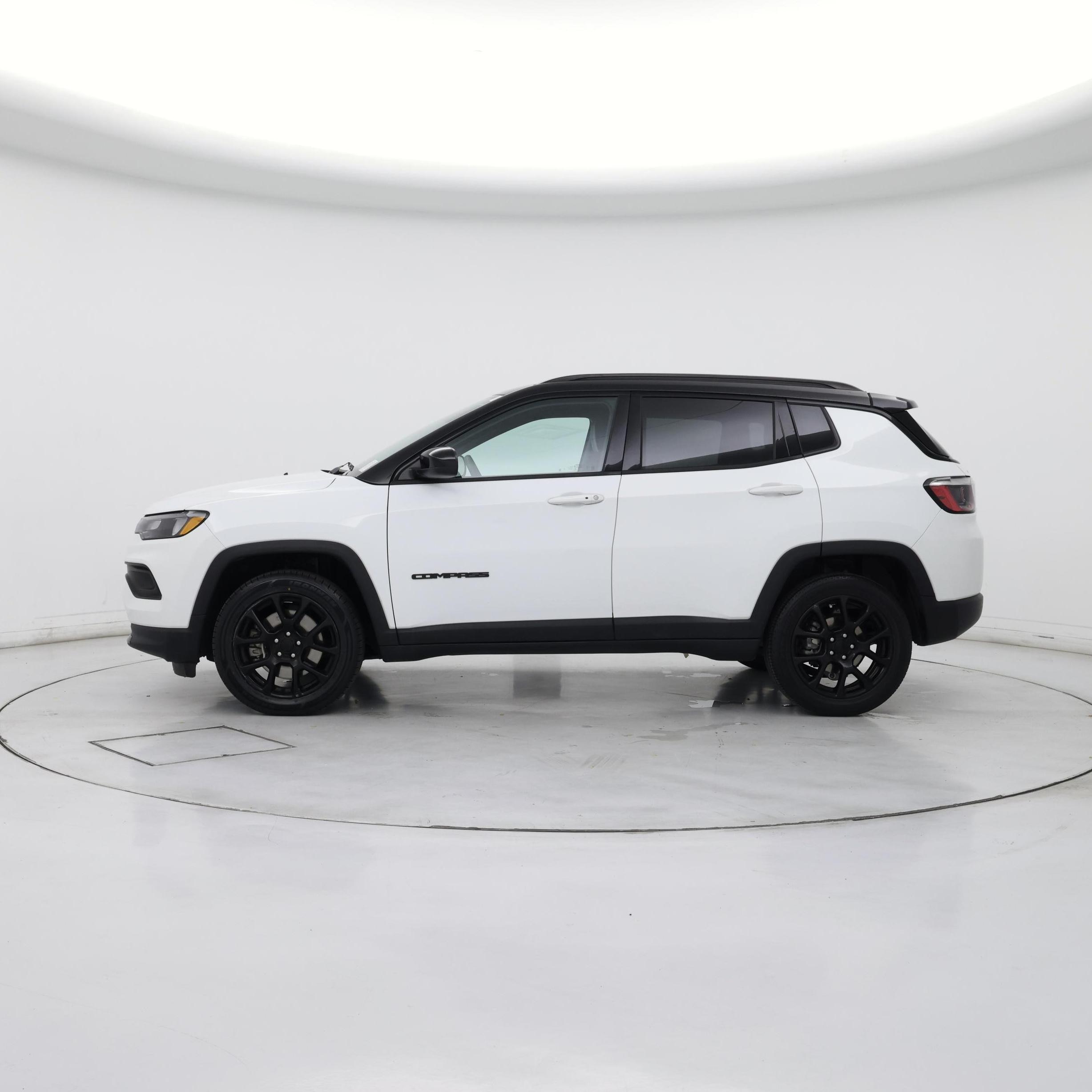 Thumbnail: 2023 Jeep Compass - 3