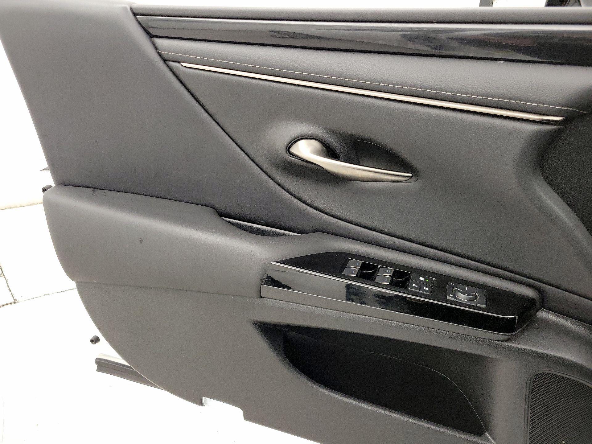 Thumbnail: 2023 Lexus ES - 12