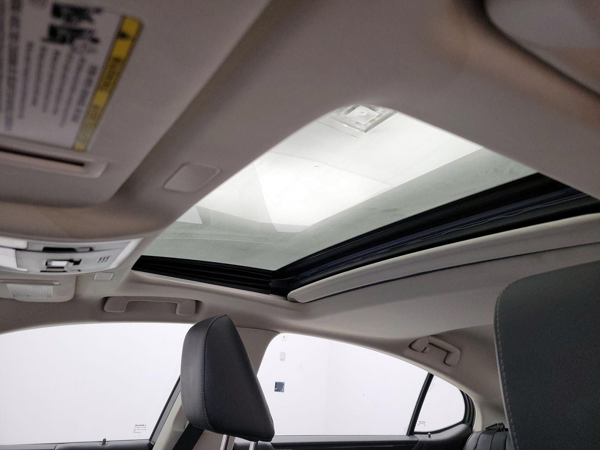 Thumbnail: 2023 Lexus ES - 19