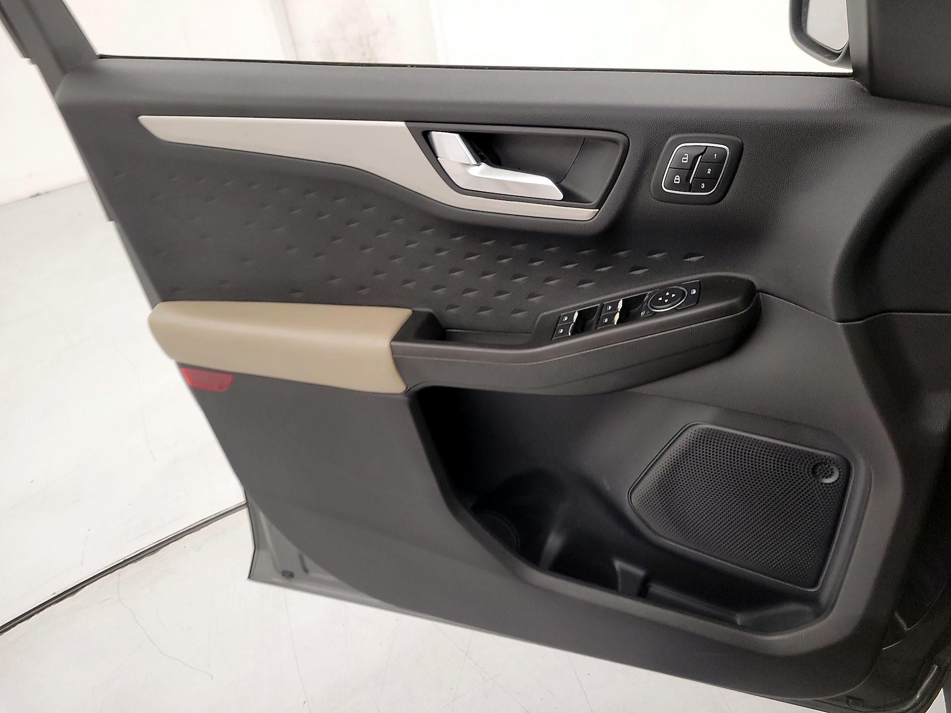 Thumbnail: 2020 Ford Escape - 12