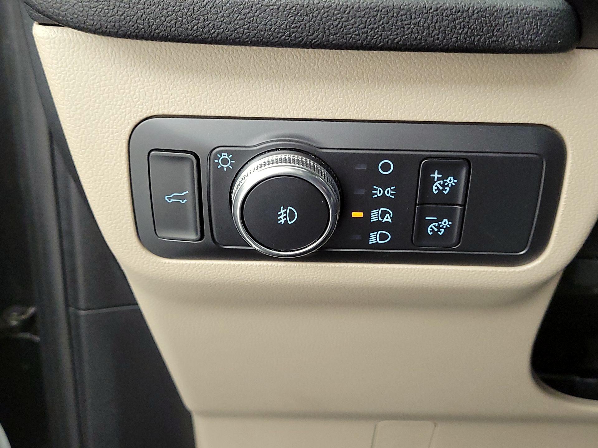 Thumbnail: 2020 Ford Escape - 13