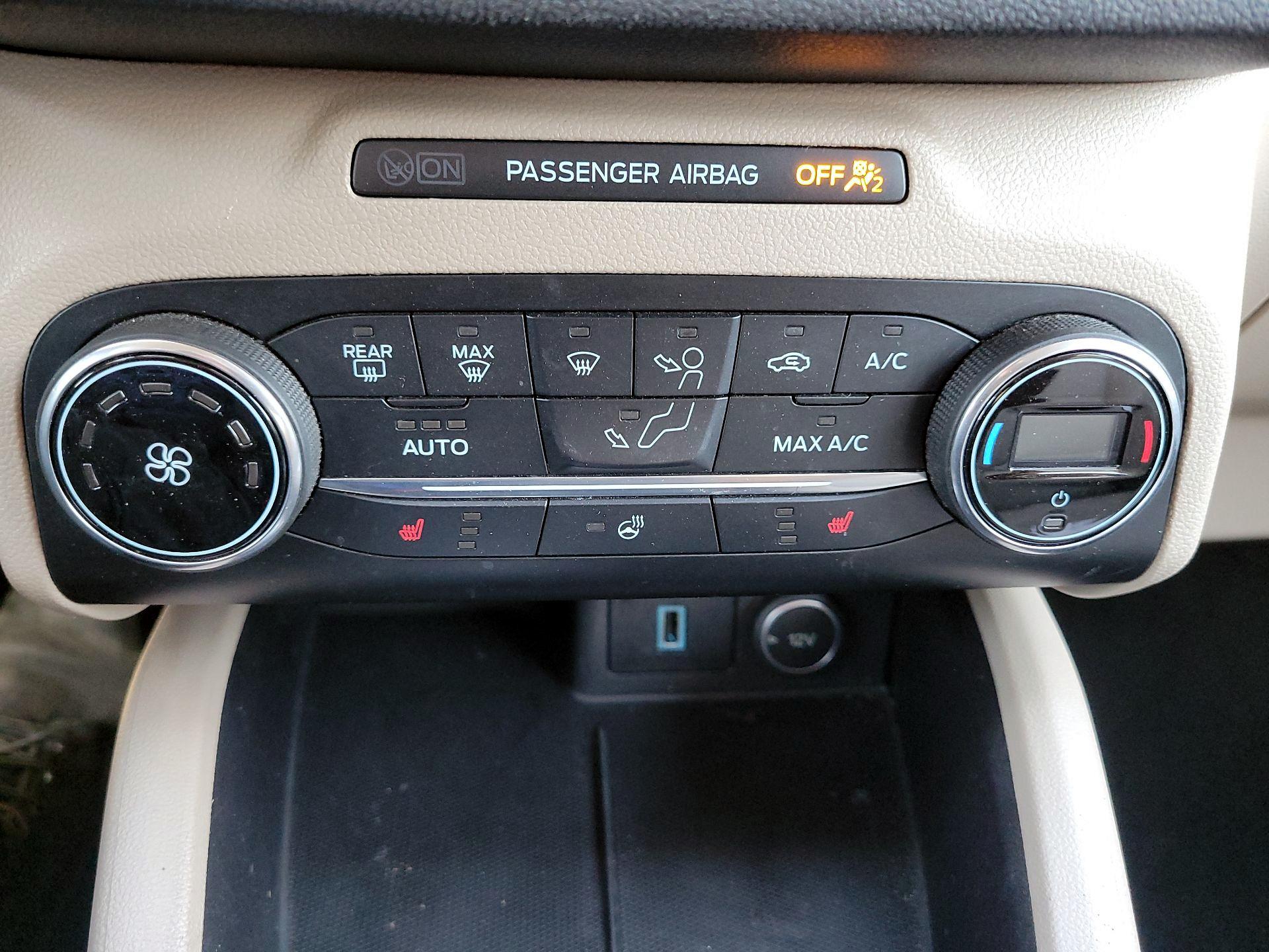 Thumbnail: 2020 Ford Escape - 16