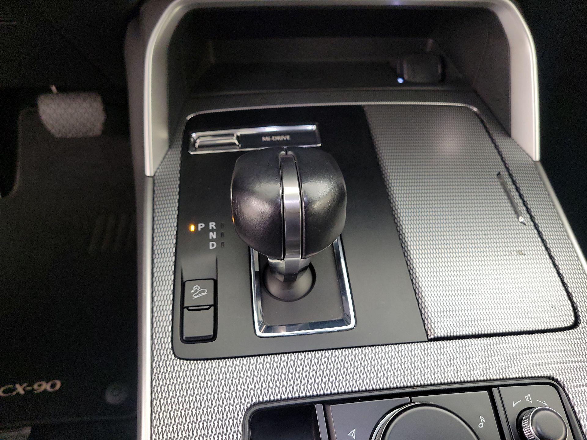 Thumbnail: 2024 Mazda CX-90 - 17