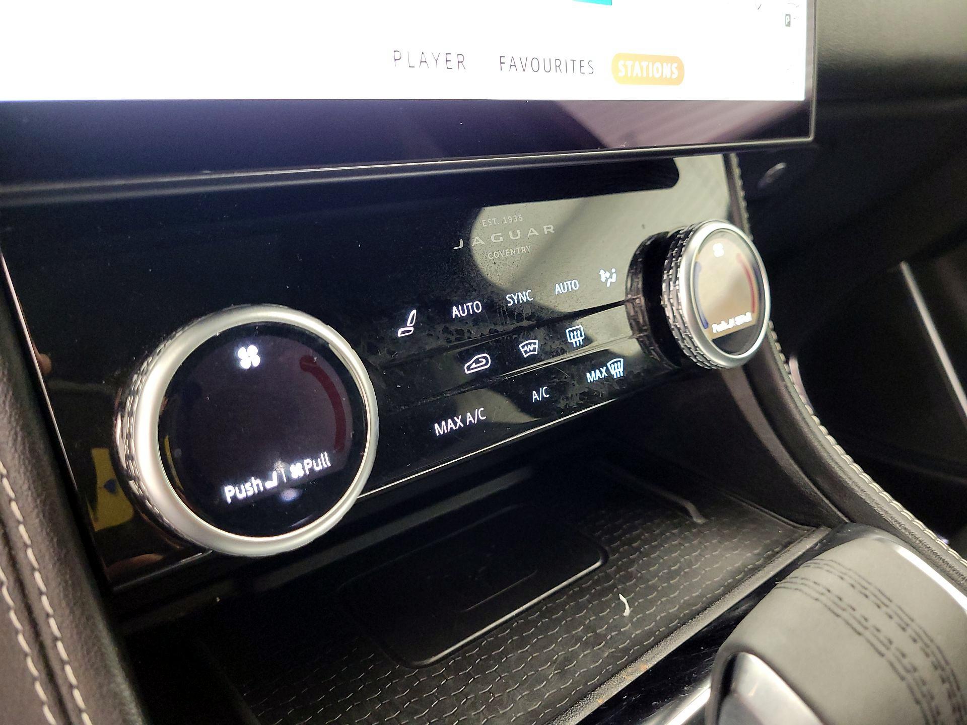 Thumbnail: 2024 Jaguar F-Pace - 17