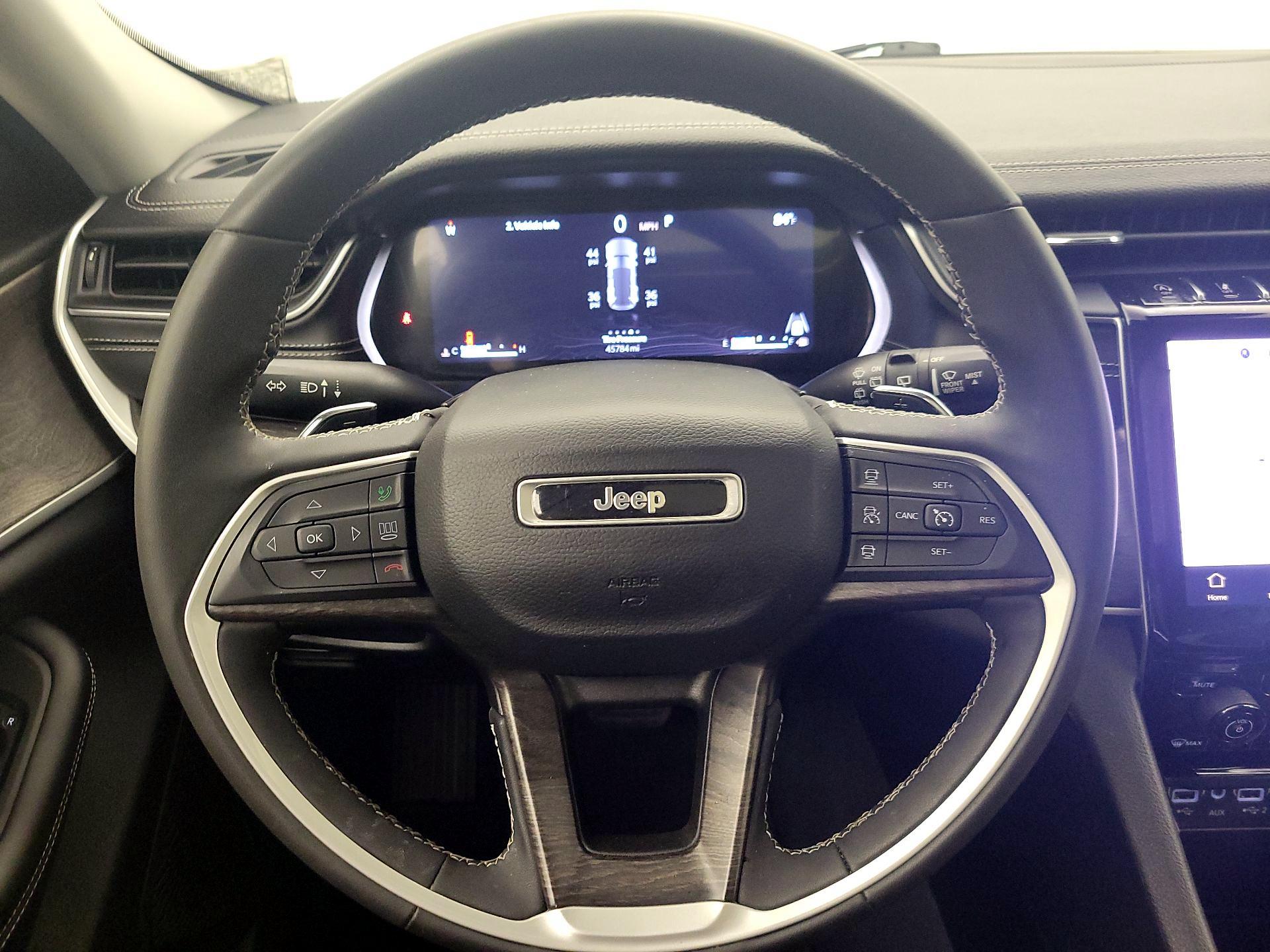 Thumbnail: 2023 Jeep Grand Cherokee - 10