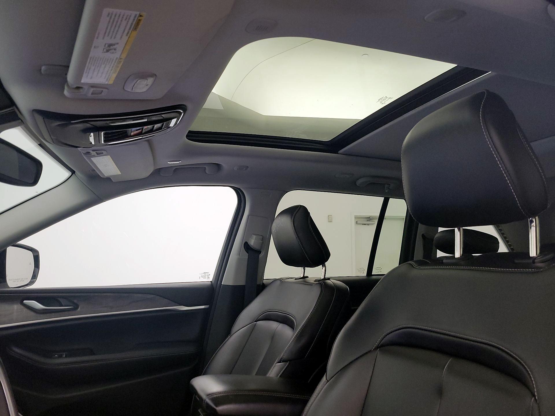 Thumbnail: 2023 Jeep Grand Cherokee - 20