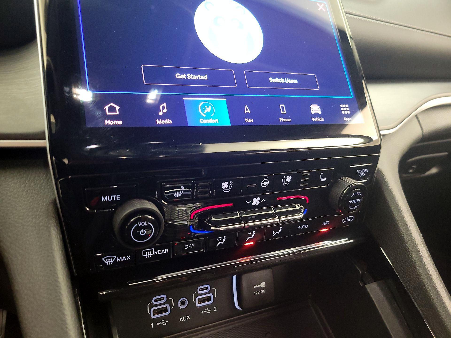 Thumbnail: 2023 Jeep Grand Cherokee - 16