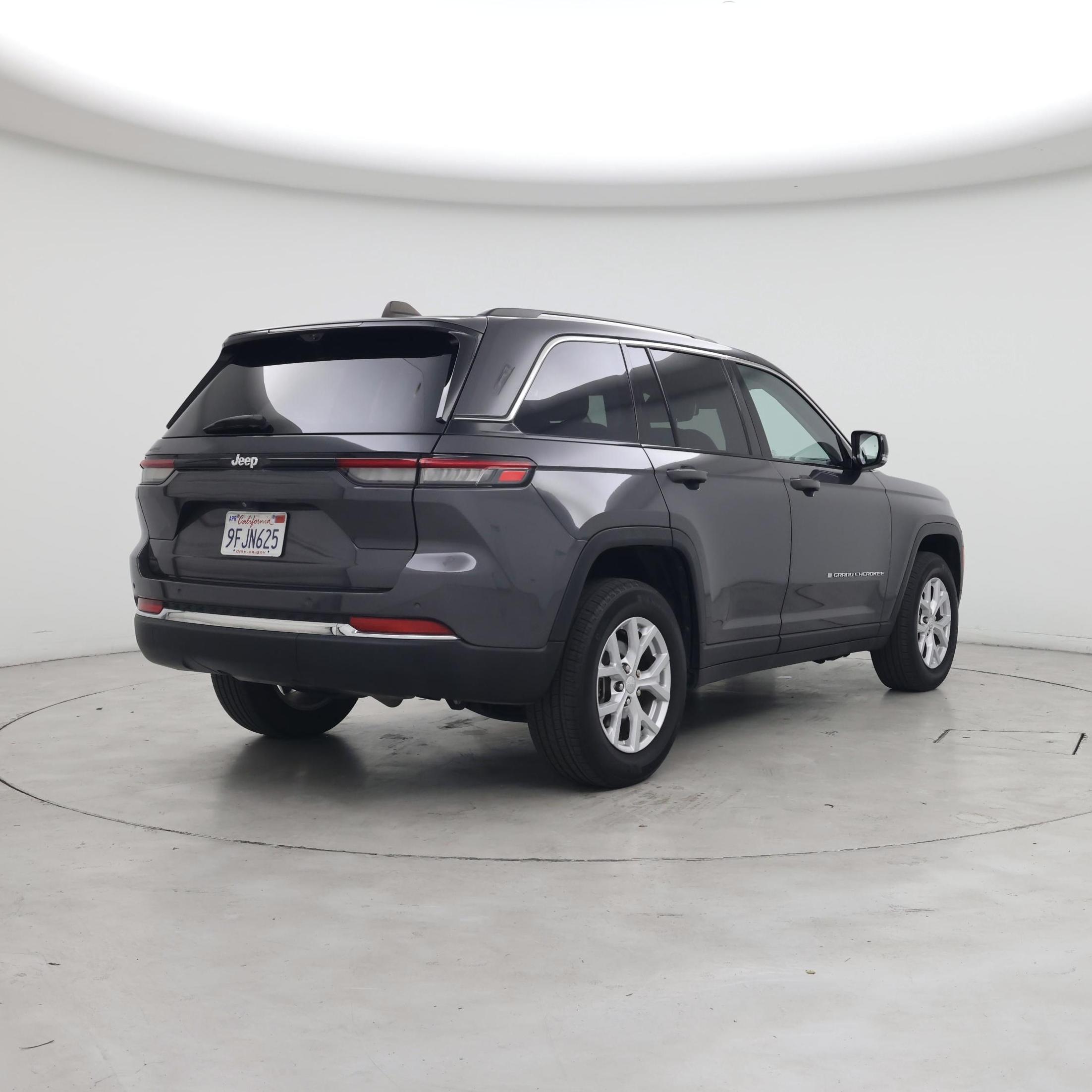 Thumbnail: 2023 Jeep Grand Cherokee - 8