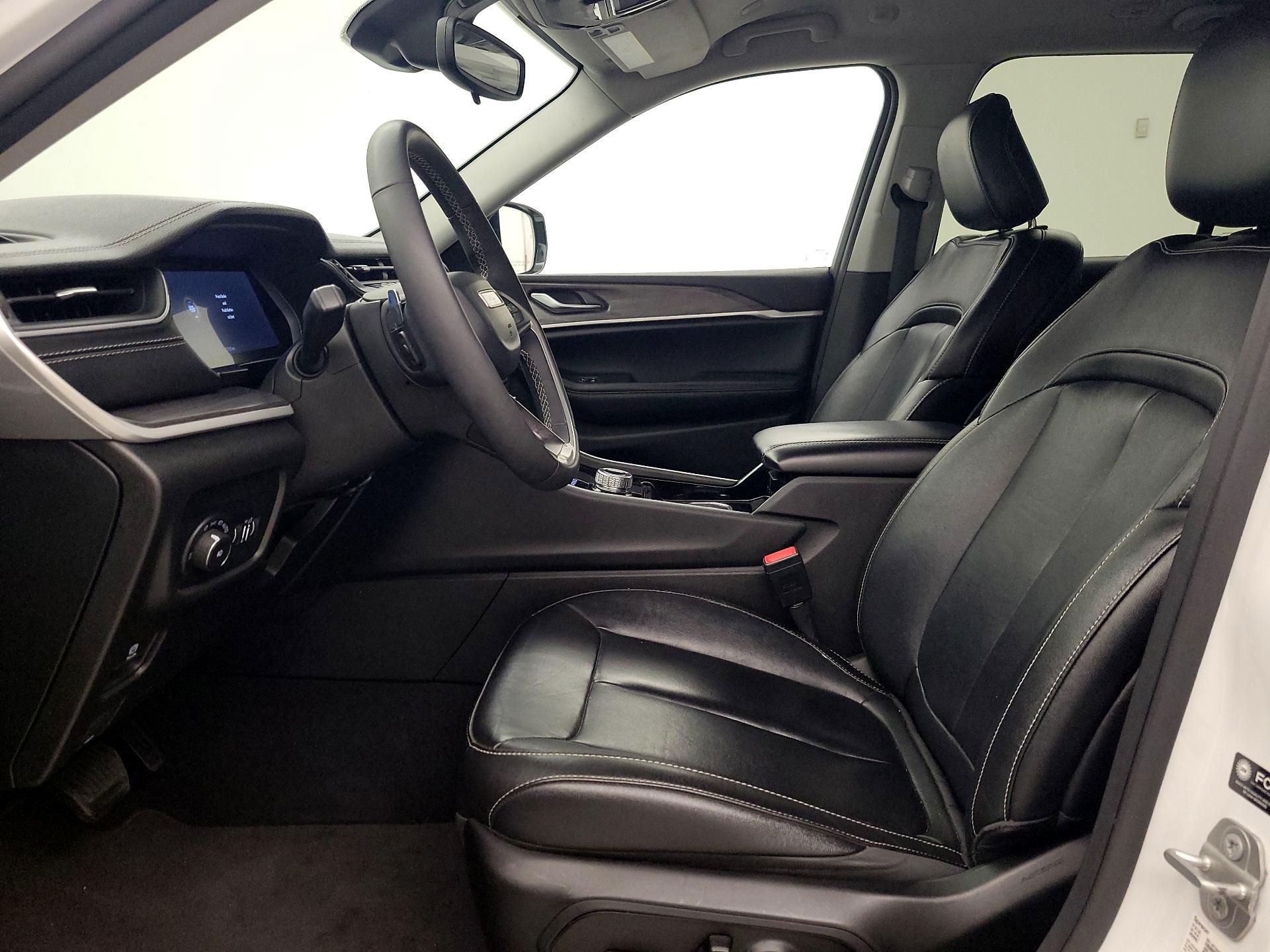 Thumbnail: 2023 Jeep Grand Cherokee - 11