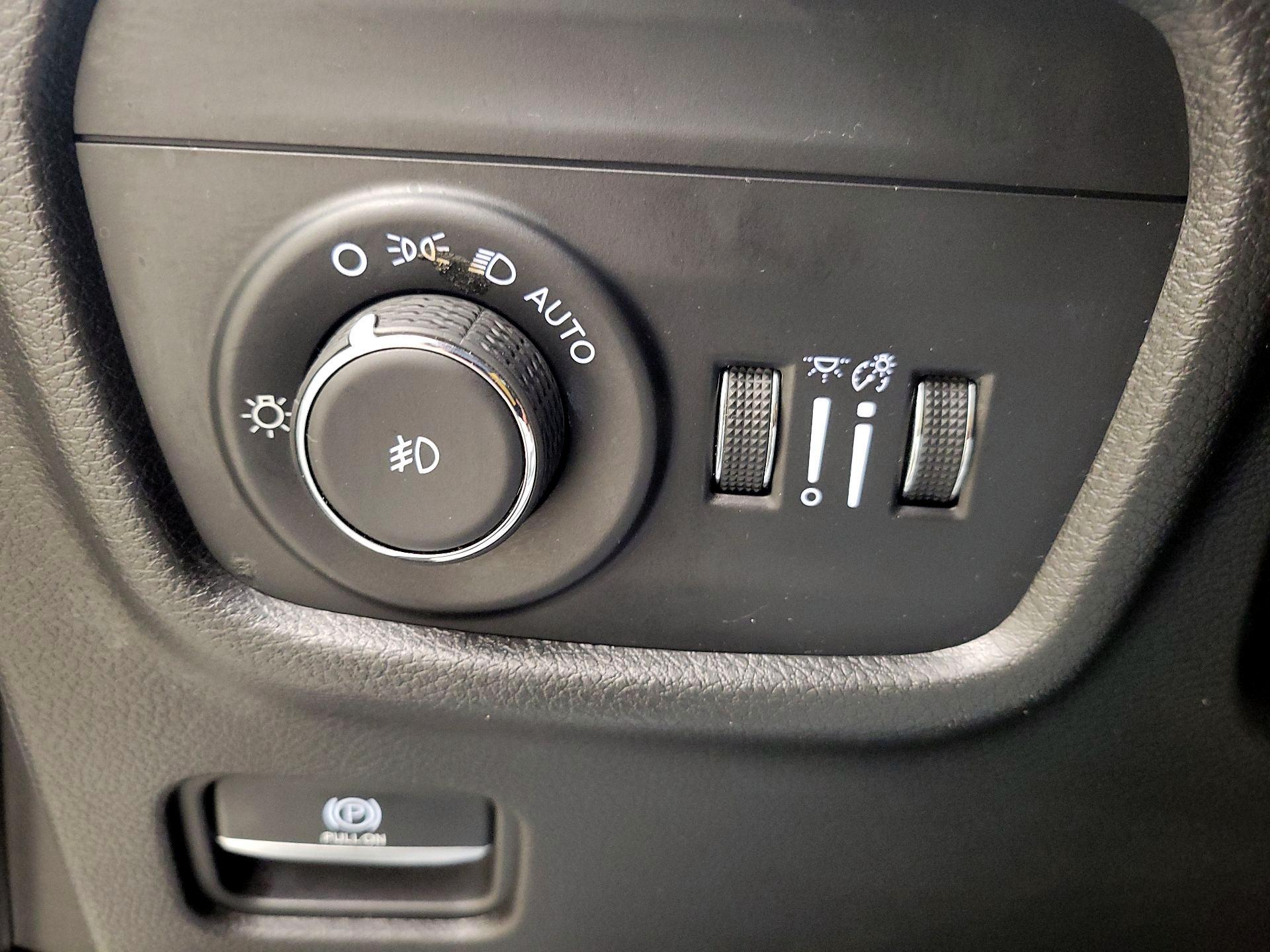 Thumbnail: 2023 Jeep Grand Cherokee - 13