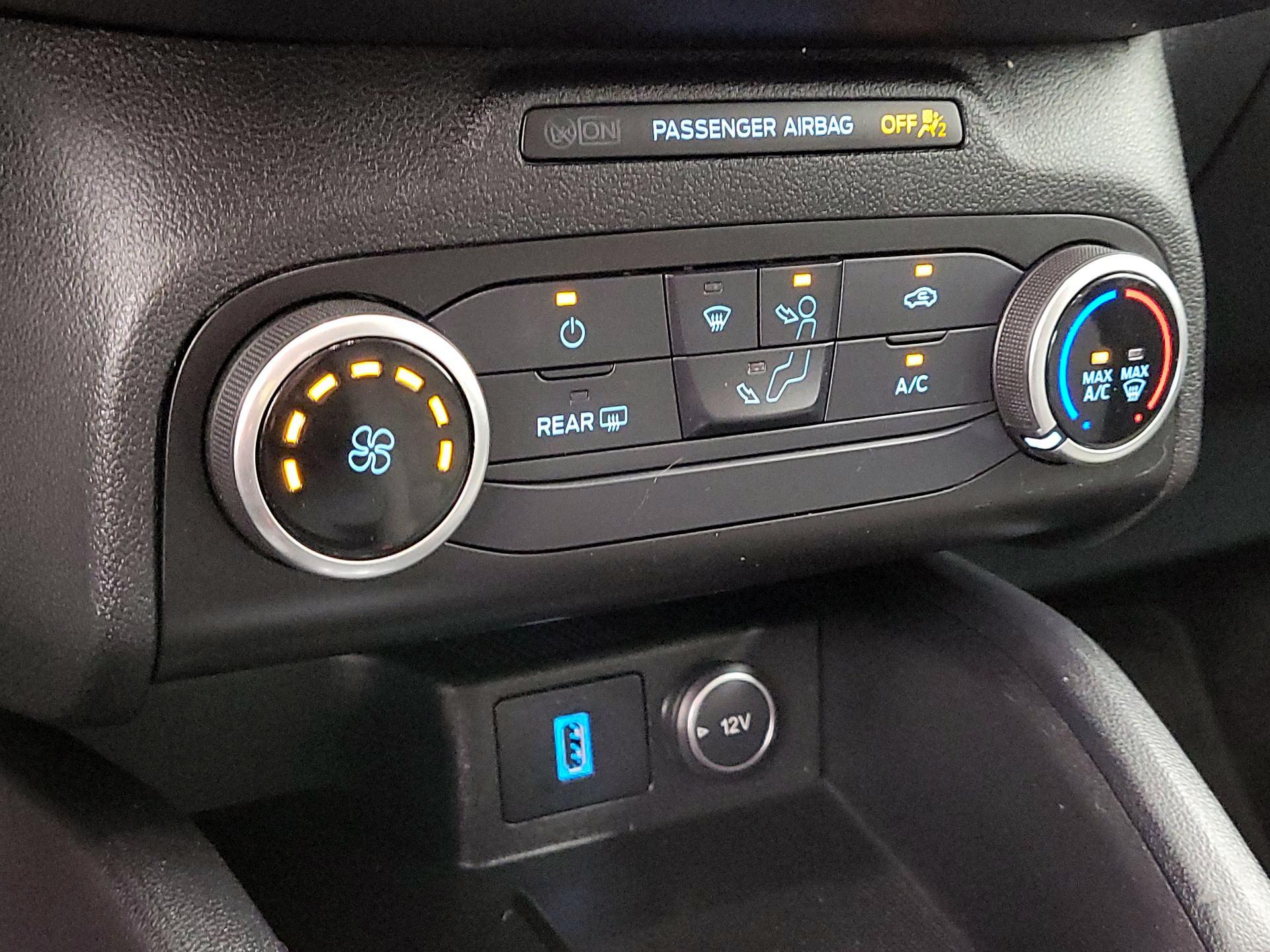 Thumbnail: 2020 Ford Escape - 16