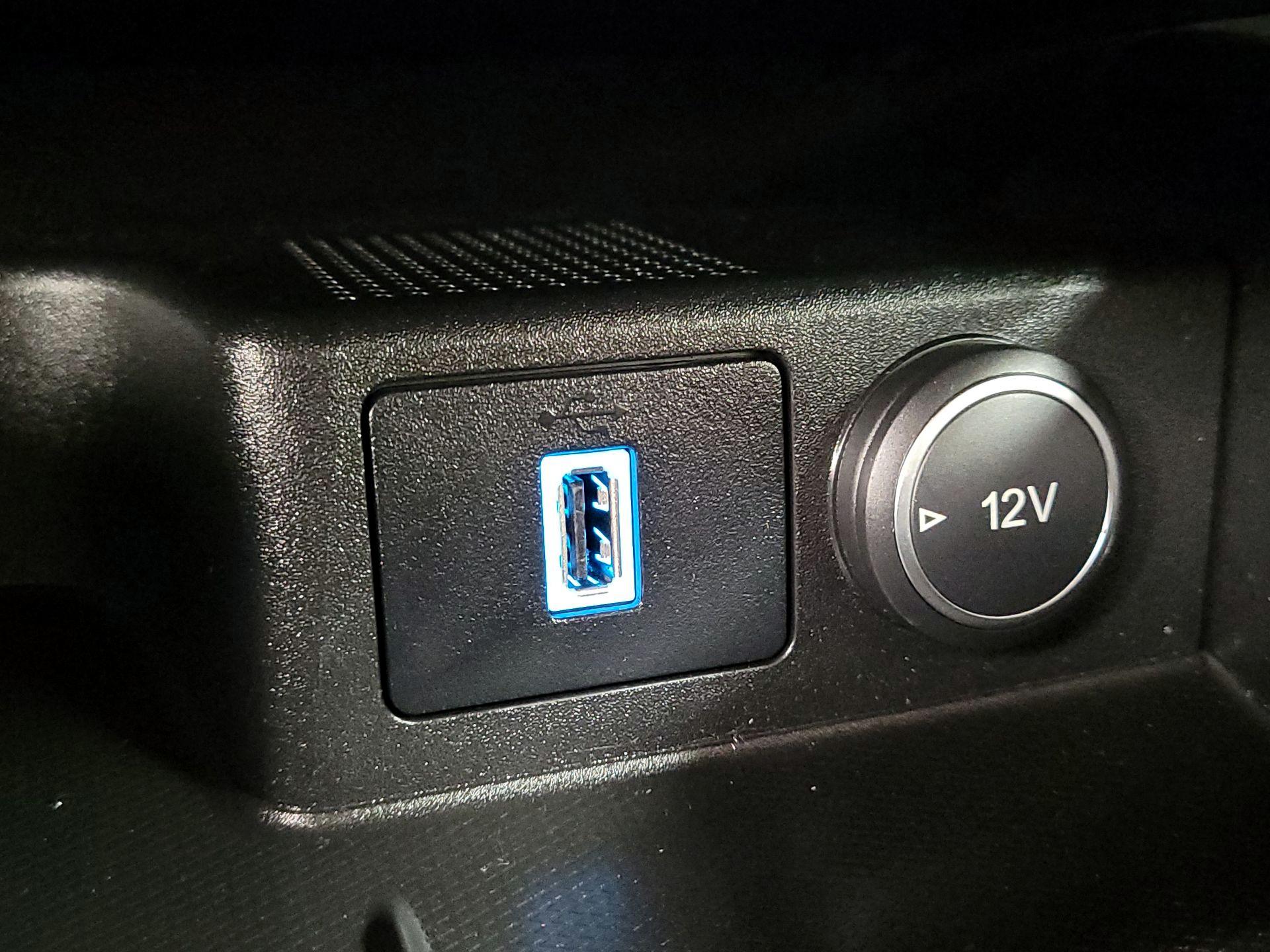 Thumbnail: 2020 Ford Escape - 18