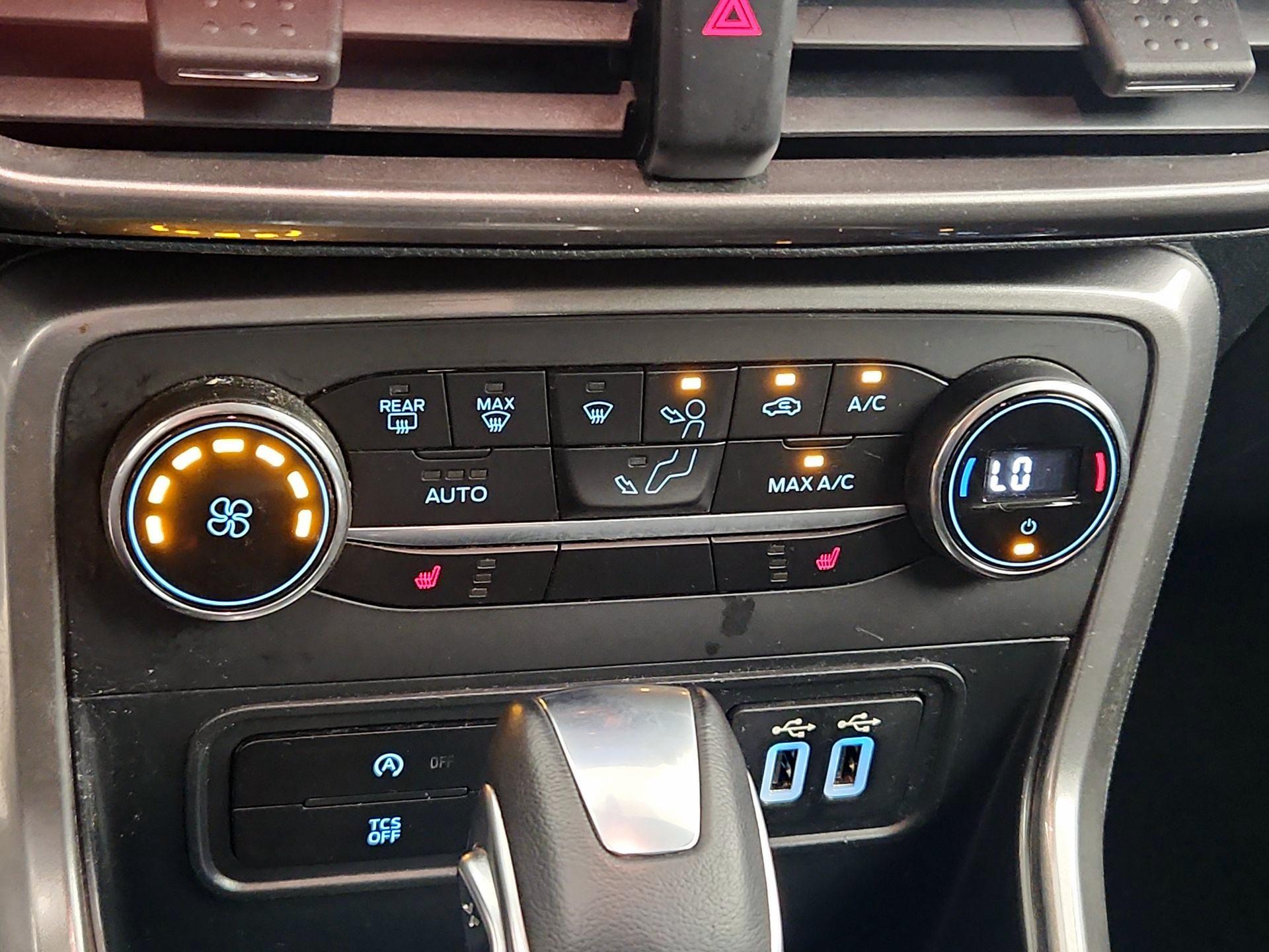 Thumbnail: 2021 Ford EcoSport - 16