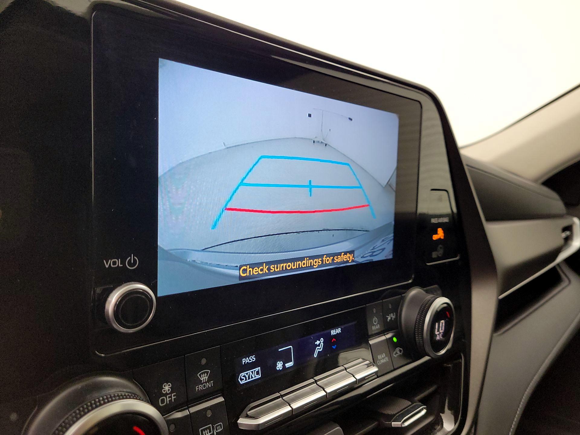 Thumbnail: 2023 Toyota Highlander - 14