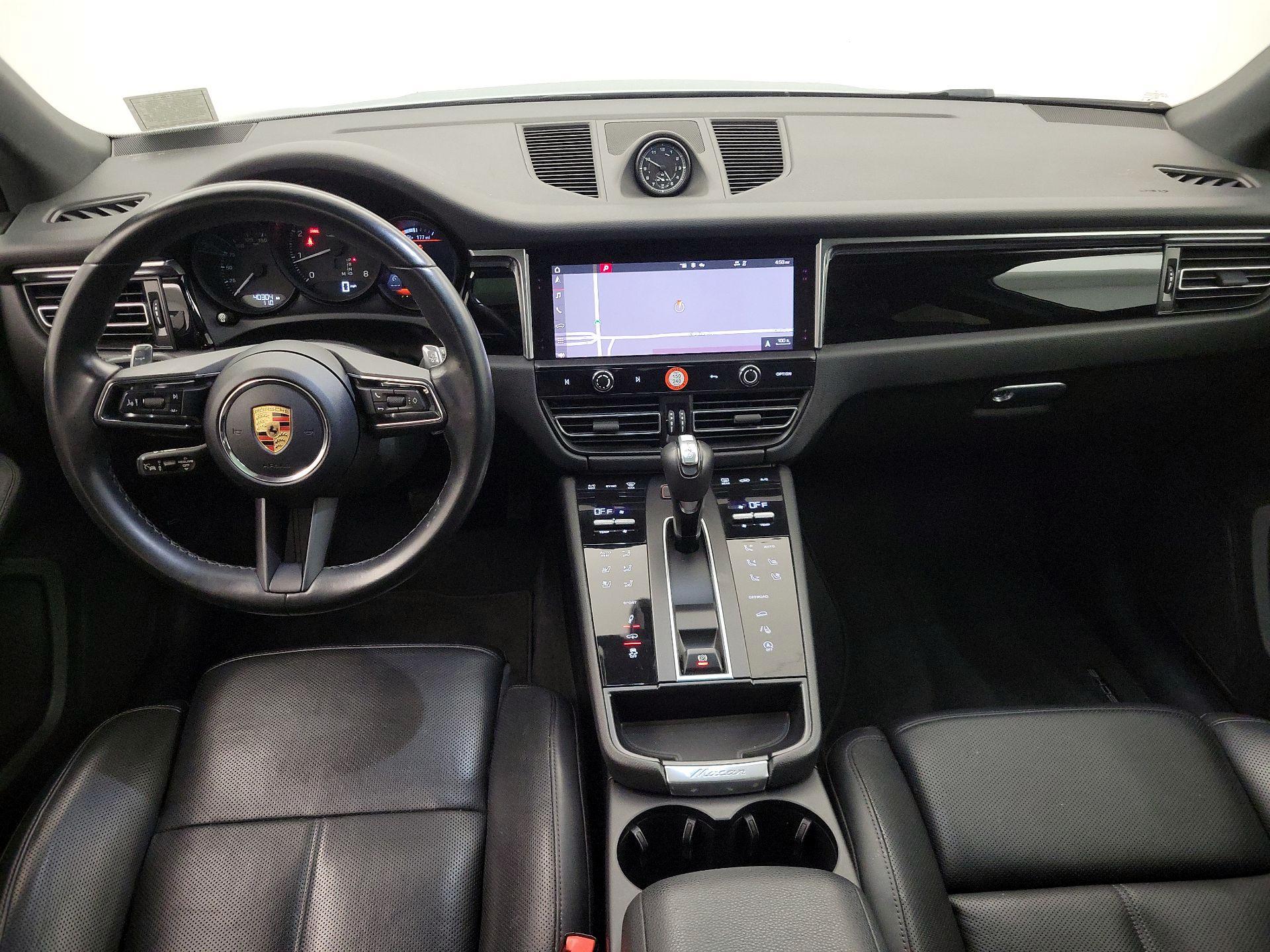 Thumbnail: 2023 Porsche Macan - 9