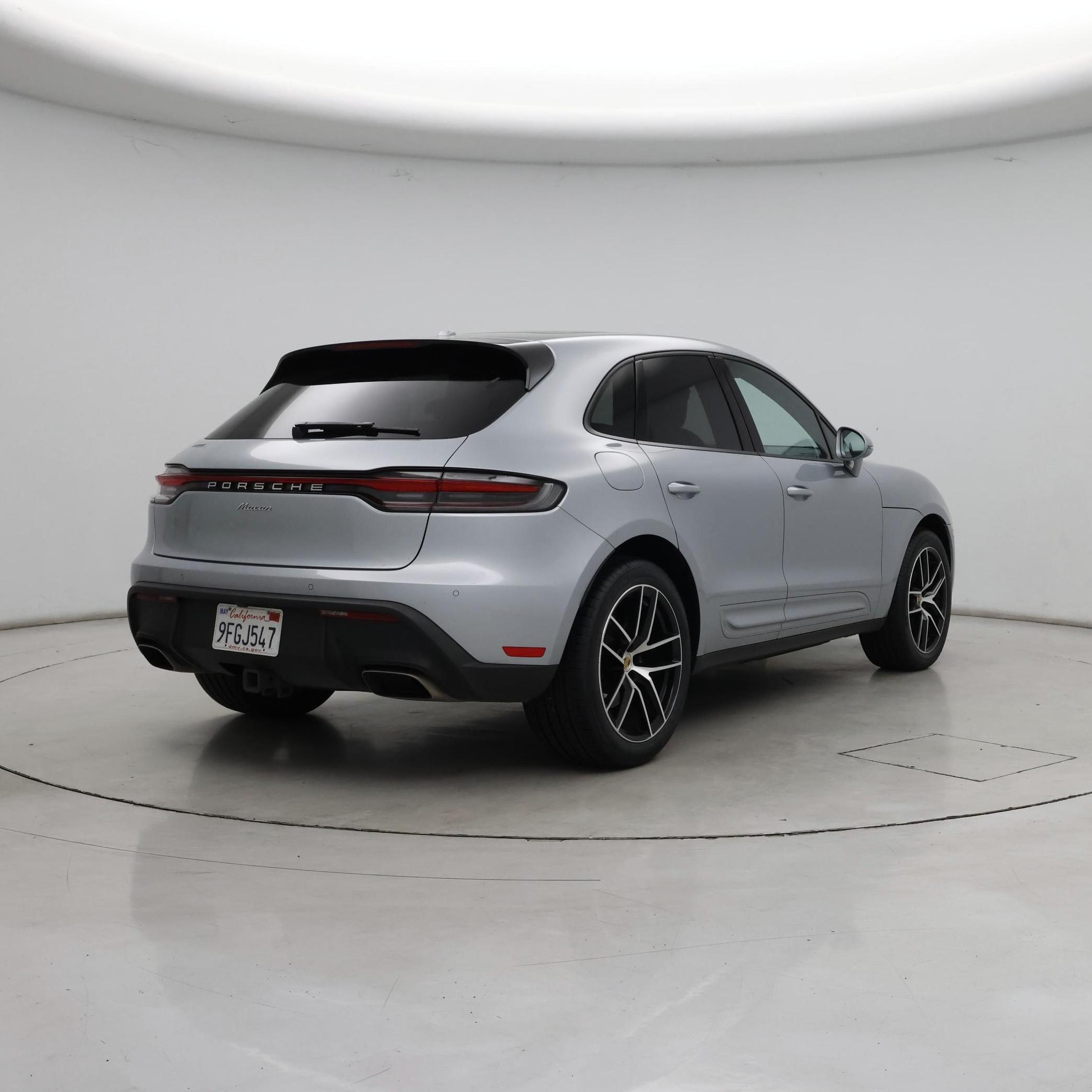 Thumbnail: 2023 Porsche Macan - 8