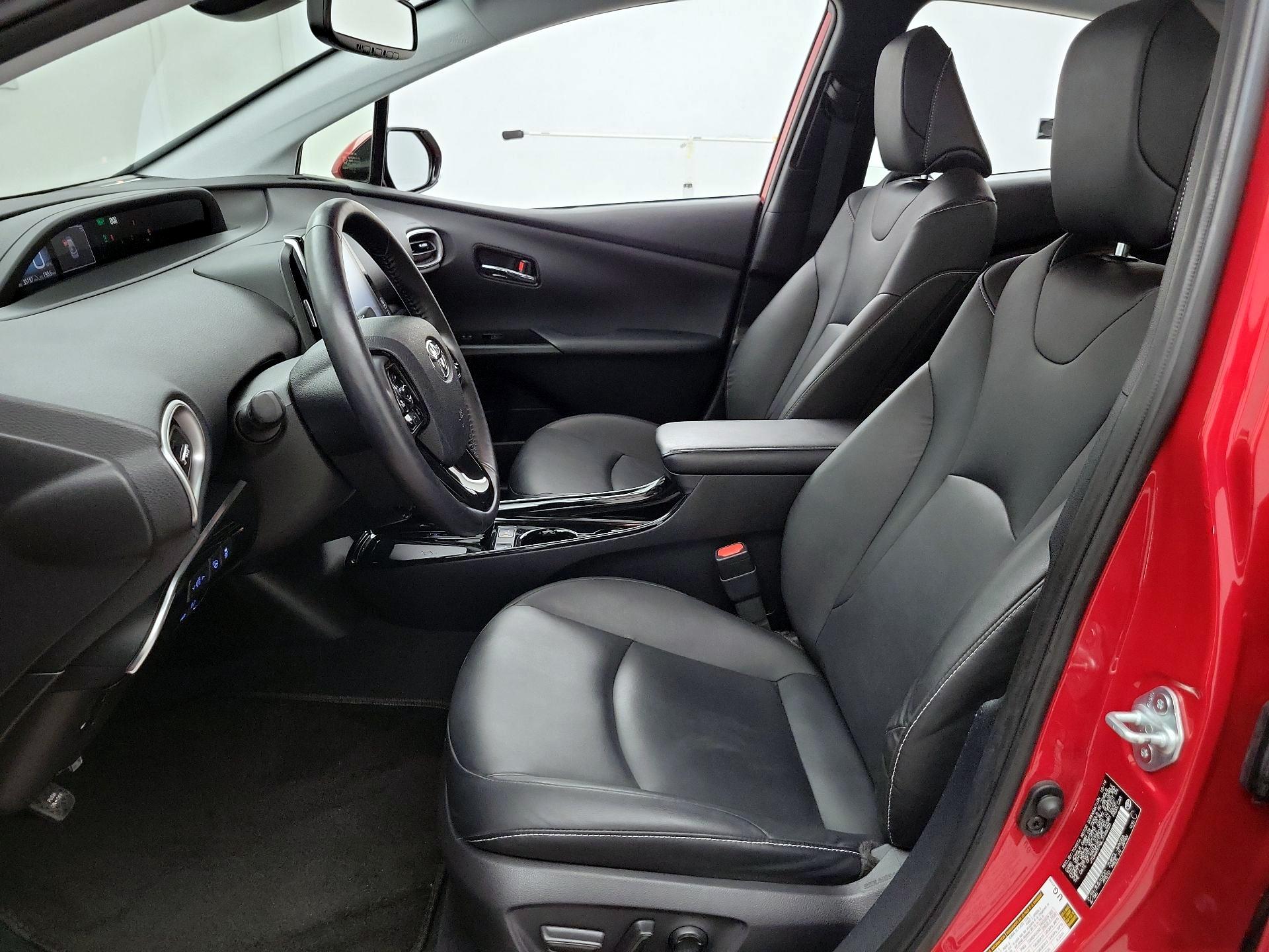 Thumbnail: 2020 Toyota Prius Prime - 11