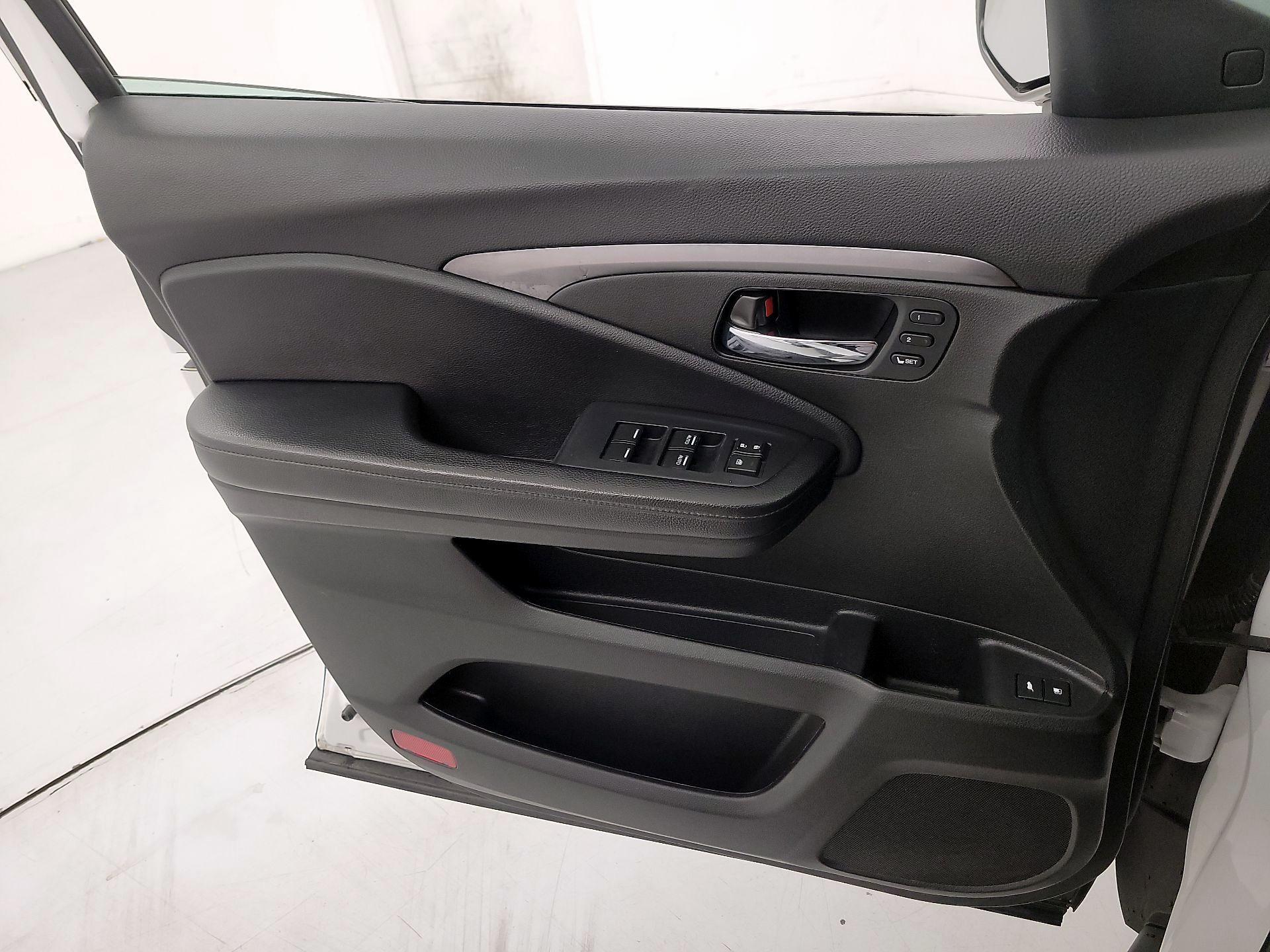 Thumbnail: 2022 Honda Pilot - 12