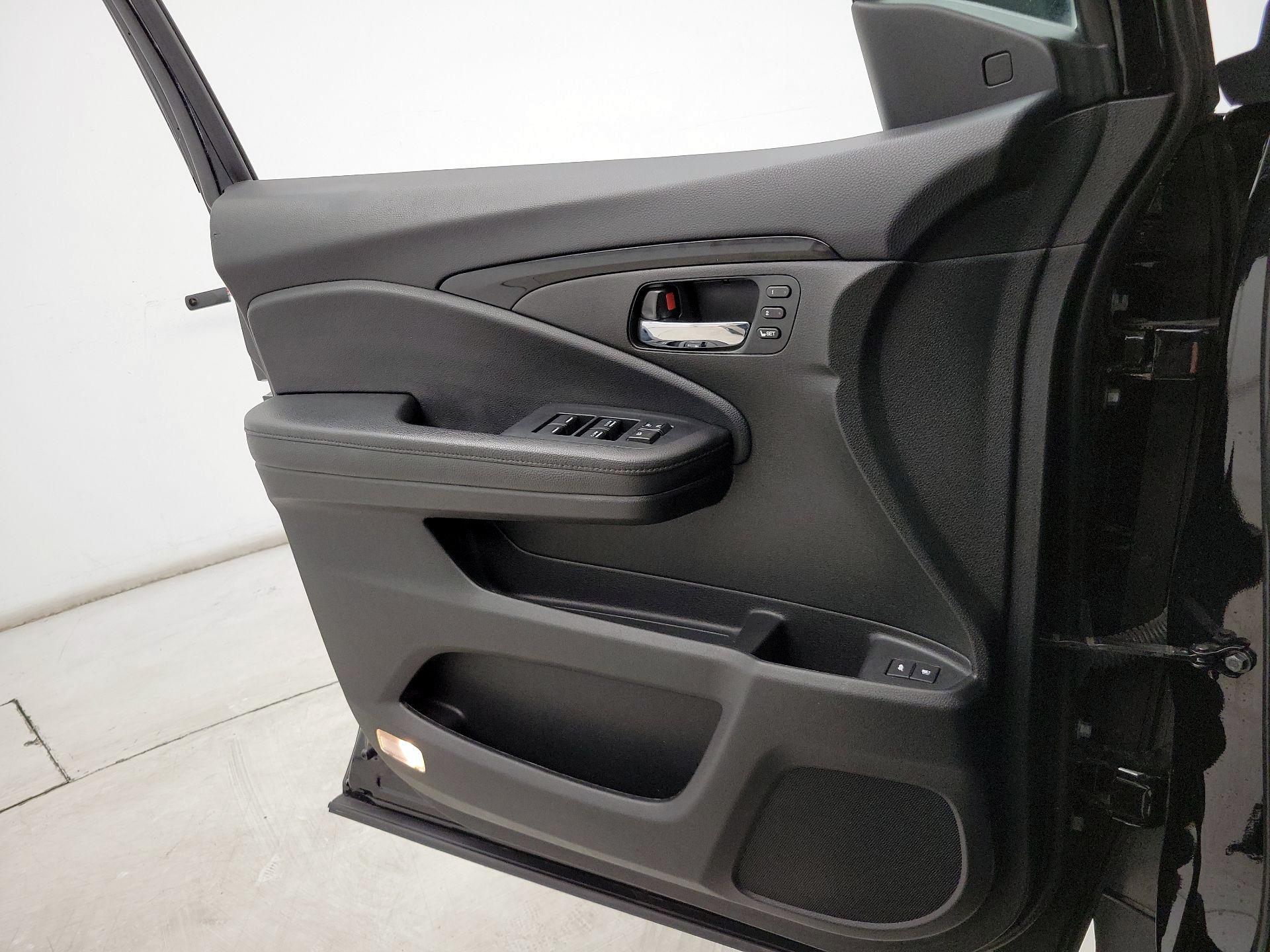 Thumbnail: 2021 Honda Passport - 12