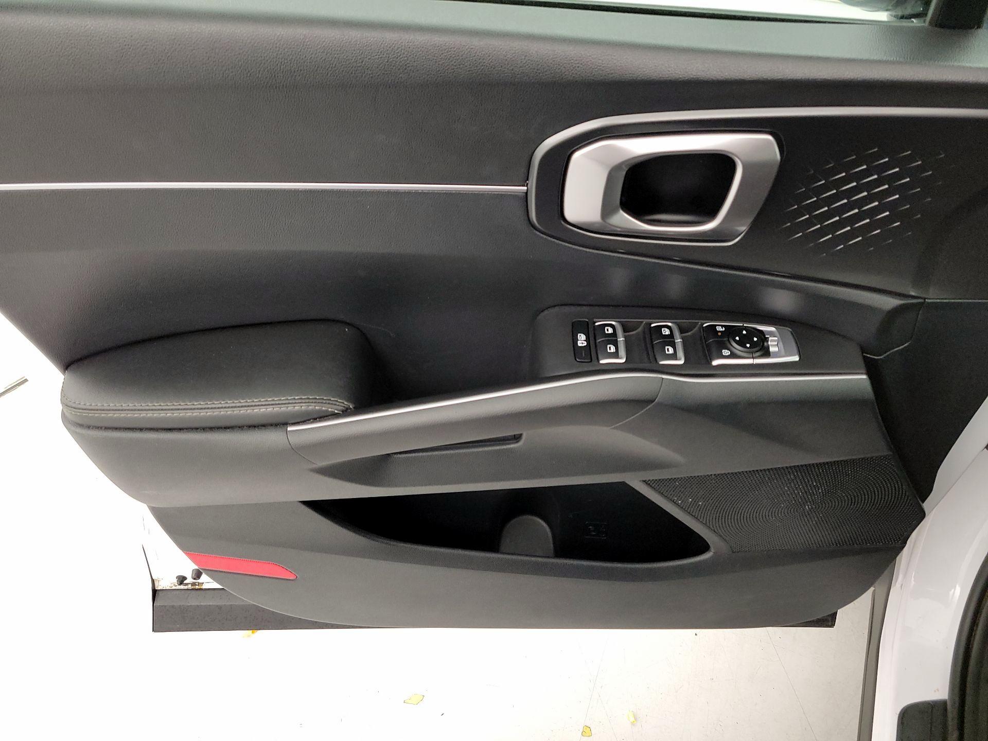 Thumbnail: 2024 Kia Sorento - 12