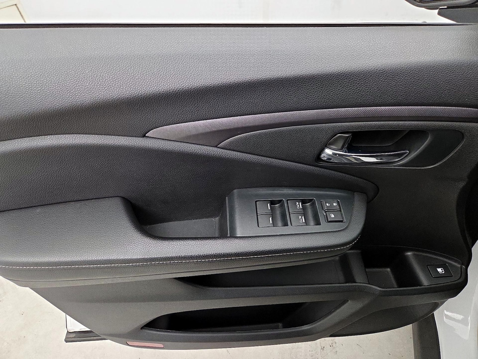 2023 Honda Ridgeline Sport - Photo 13