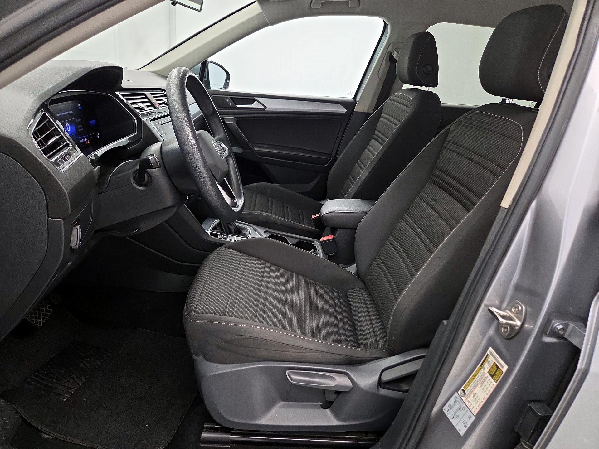 Thumbnail: 2022 Volkswagen Tiguan - 11