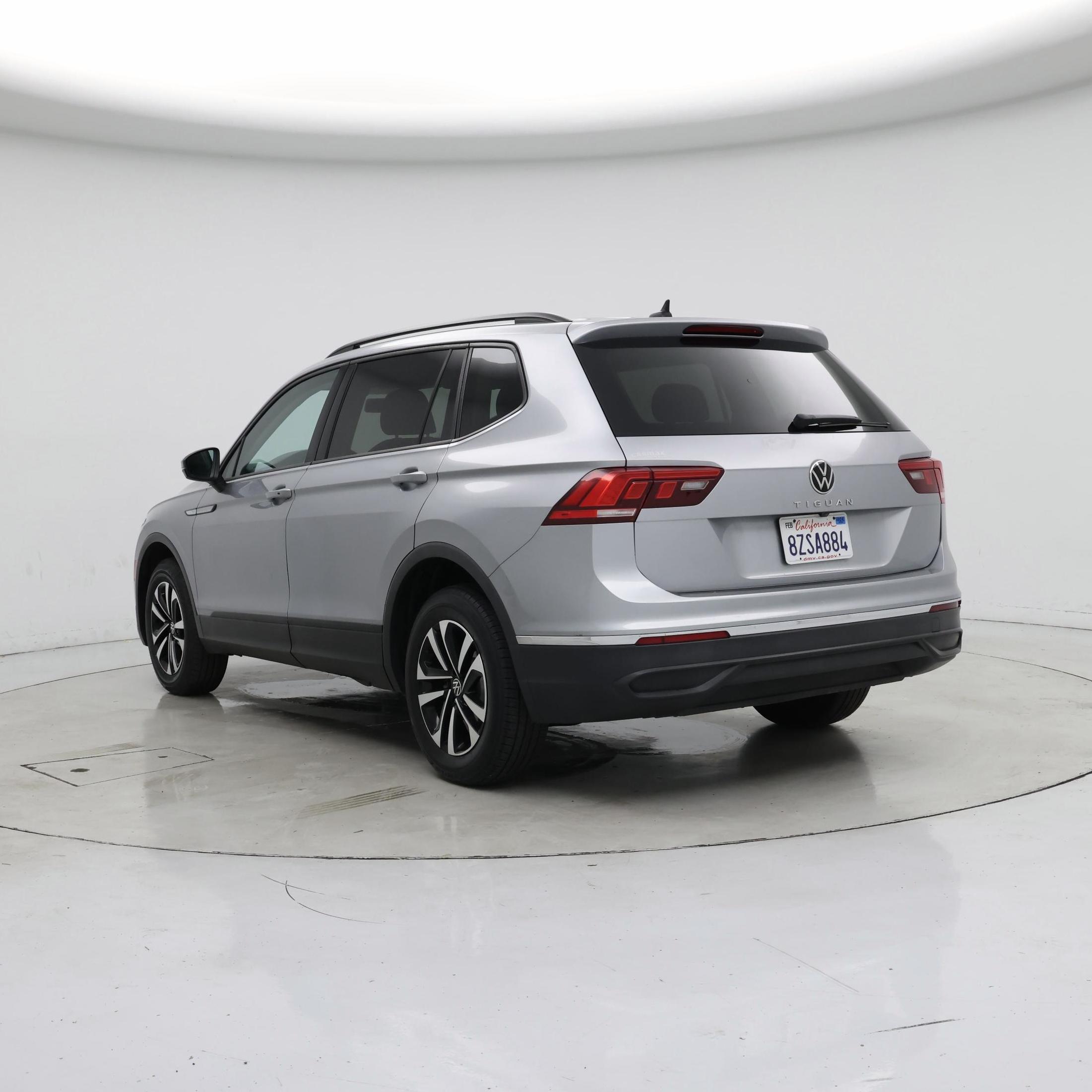 Thumbnail: 2022 Volkswagen Tiguan - 2