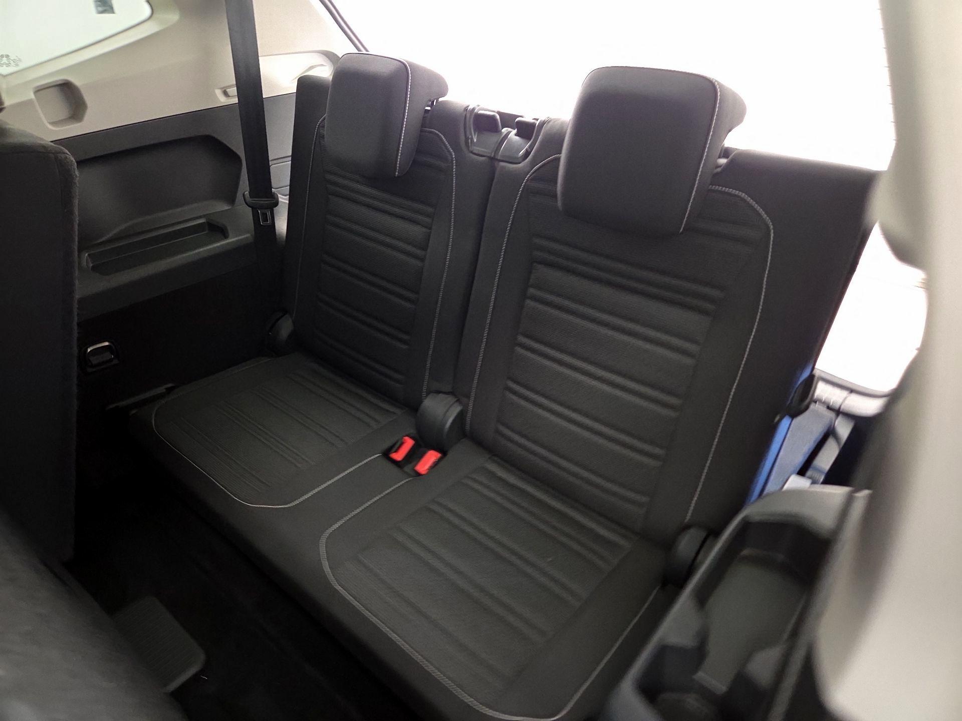 Thumbnail: 2022 Volkswagen Tiguan - 20