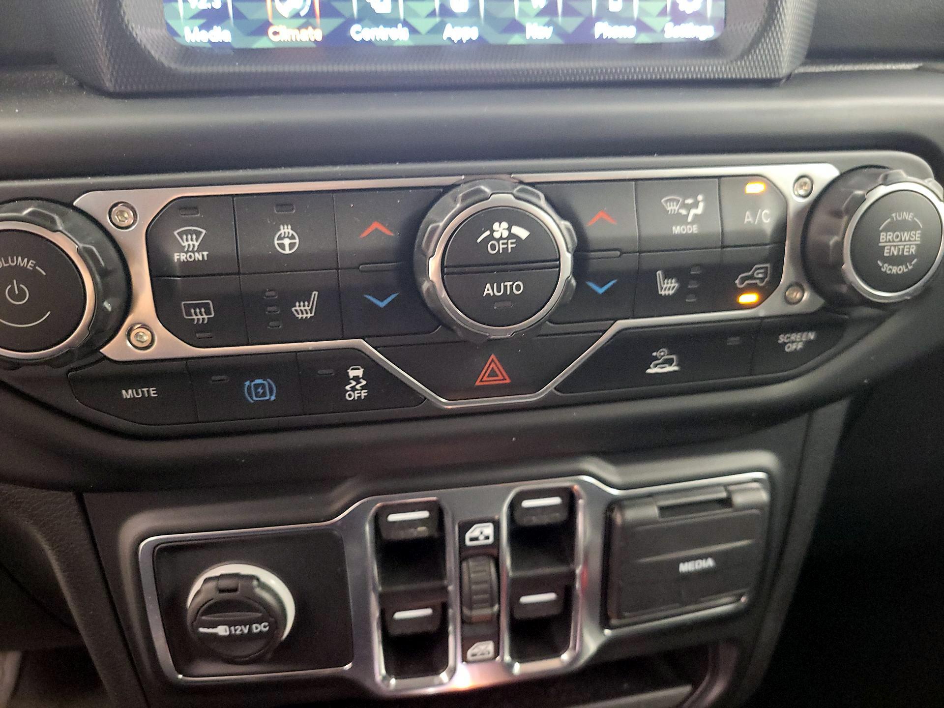 Thumbnail: 2023 Jeep Wrangler - 17