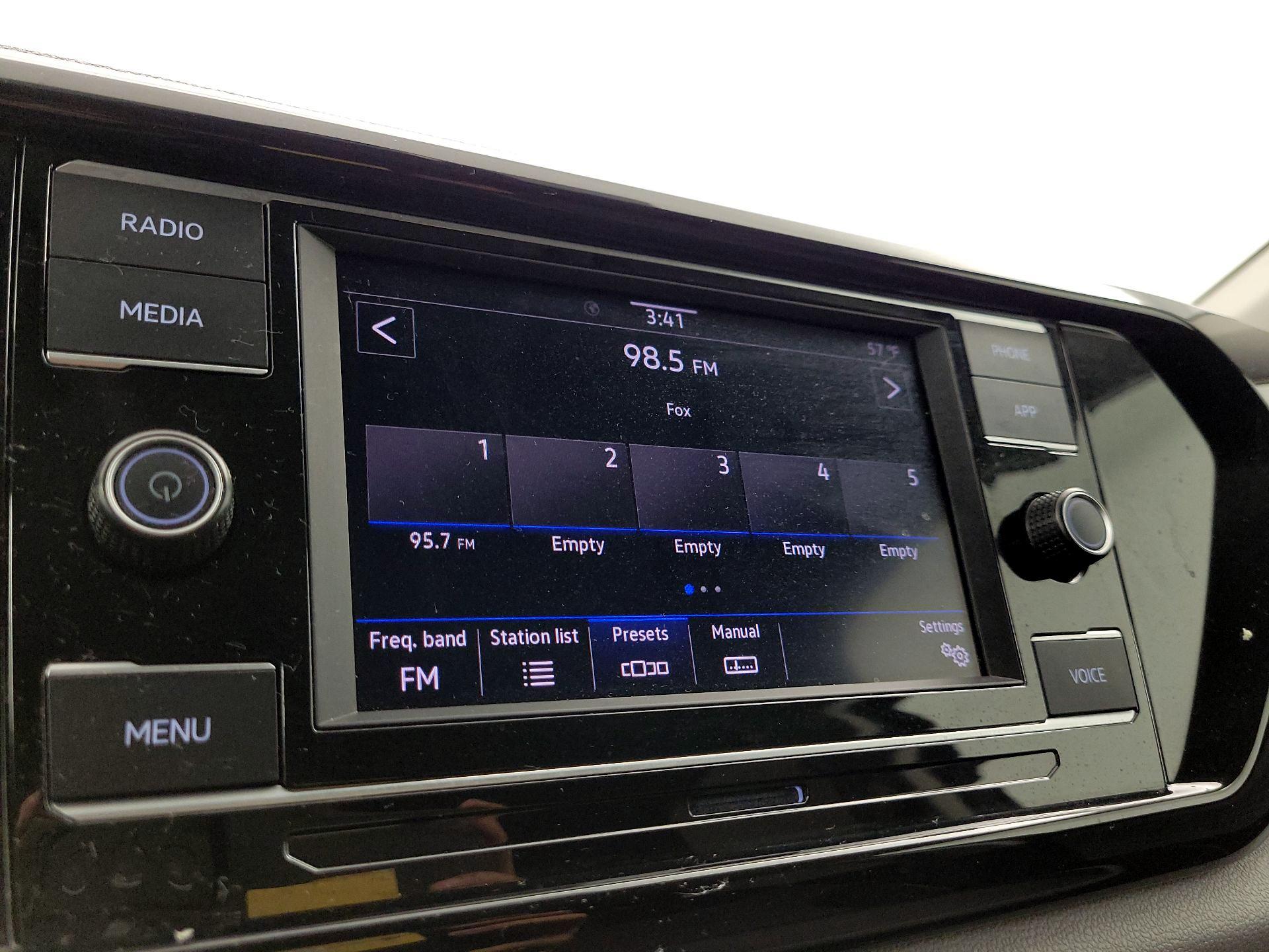 Thumbnail: 2024 Volkswagen Taos - 15