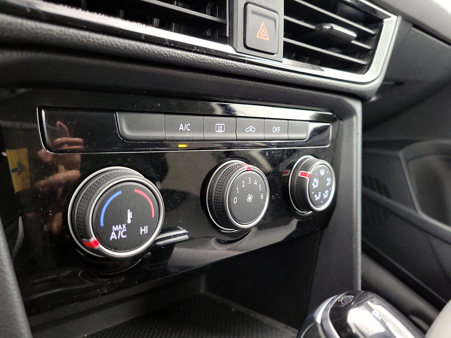 Thumbnail: 2024 Volkswagen Taos - 16