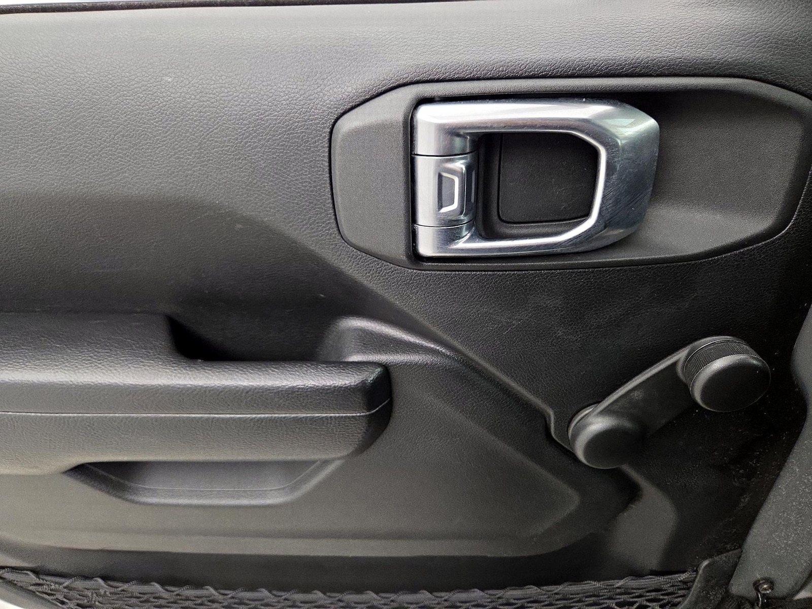 2023 Jeep Wrangler 4-Door Sport - Photo 13