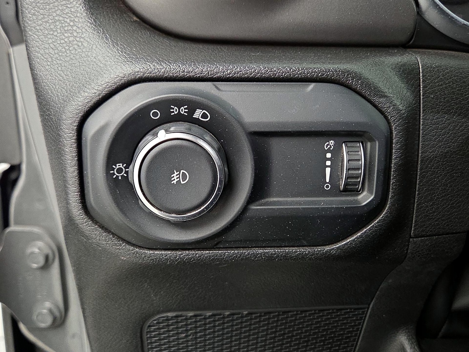 2023 Jeep Wrangler 4-Door Sport - Photo 14