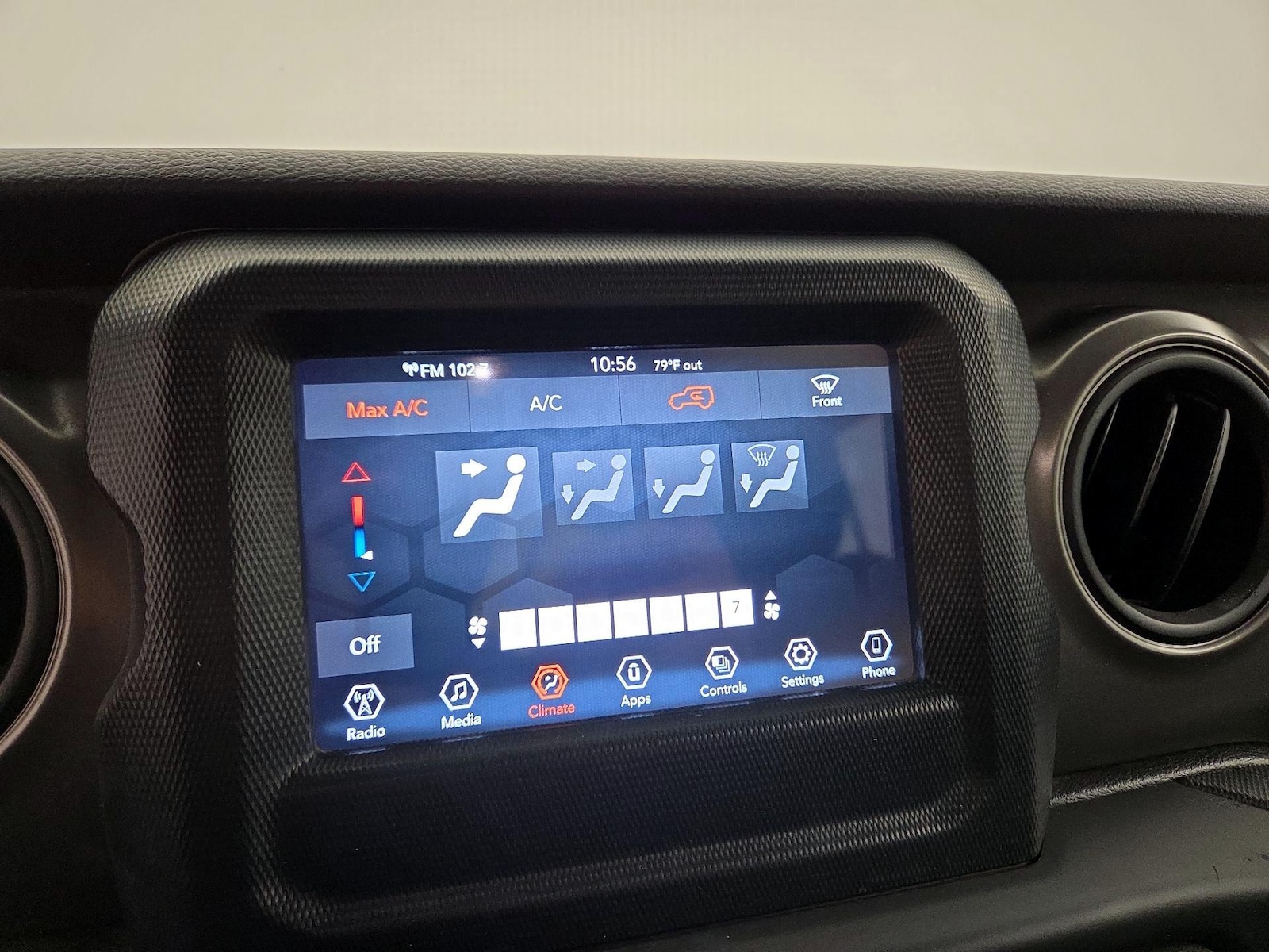 2023 Jeep Wrangler 4-Door Sport - Photo 17