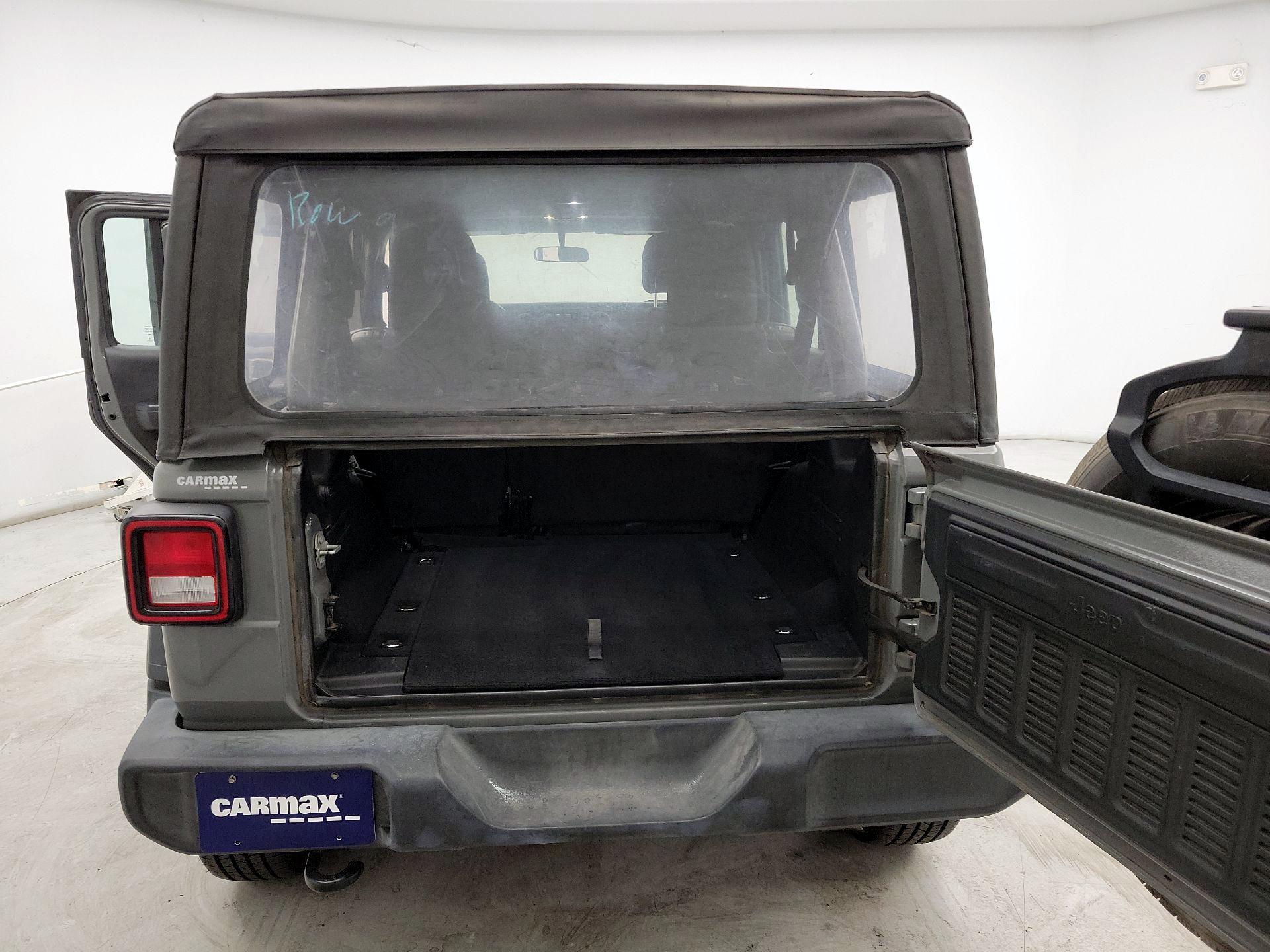Thumbnail: 2023 Jeep Wrangler - 20