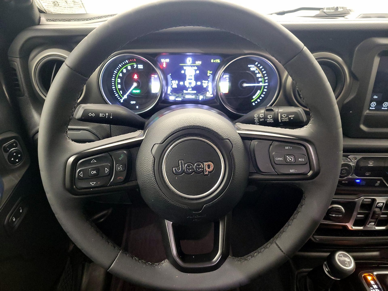 2023 Jeep Wrangler 4xe Willys 4XE - Photo 9